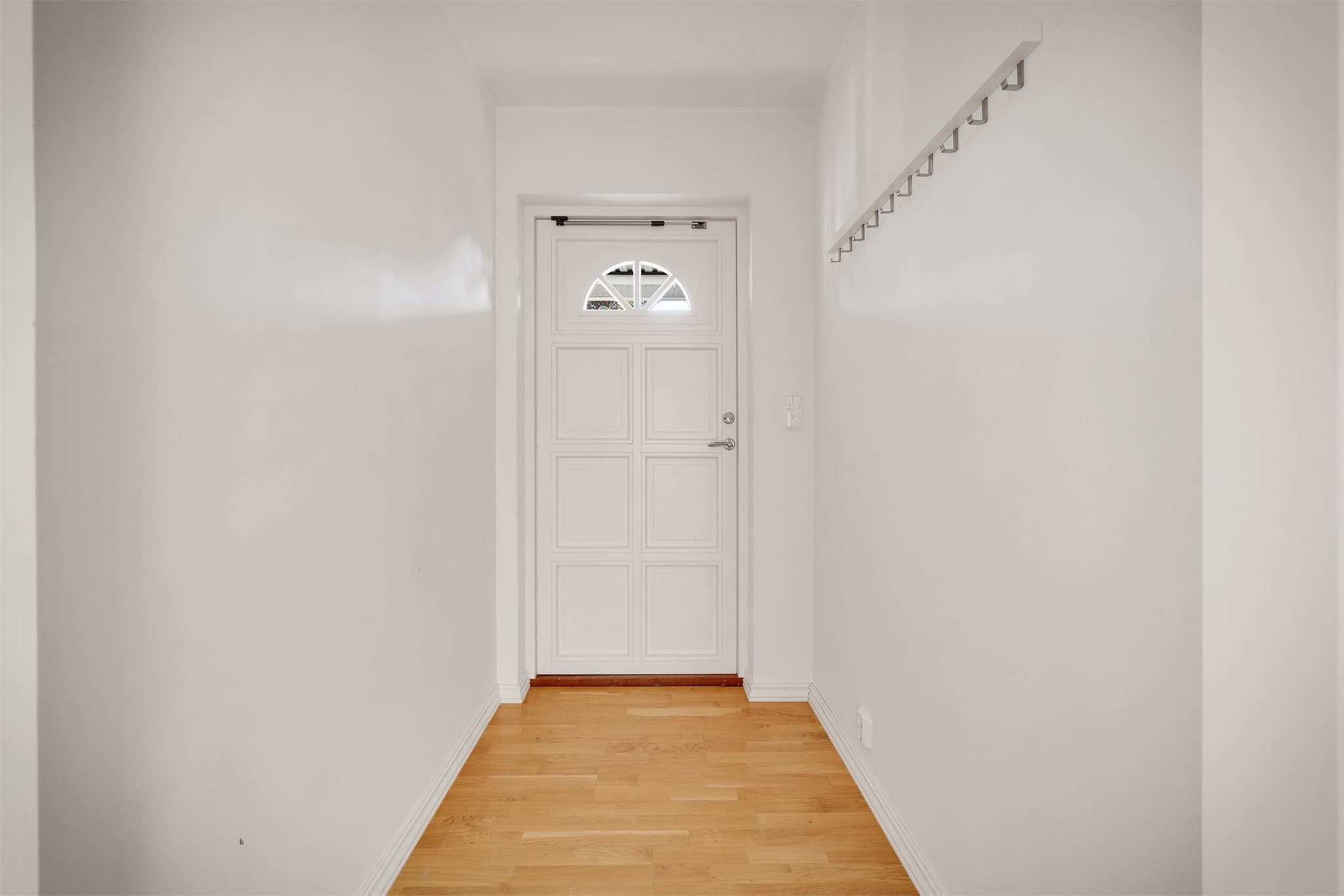 - Inngangsparti utleiedel i underetasje -
