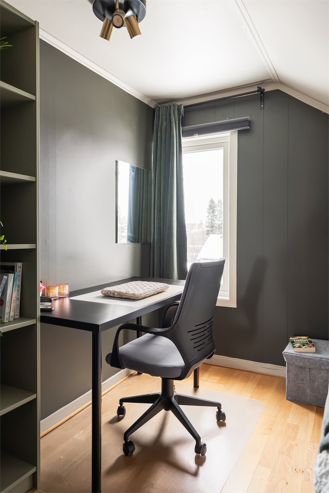 Her kan man enkelt innrede med både seng og kontorløsning.