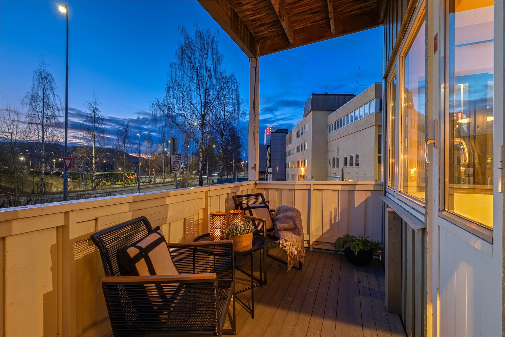 Her får man en herlig vestvendt balkong på 8 kvm med gode solforhold.