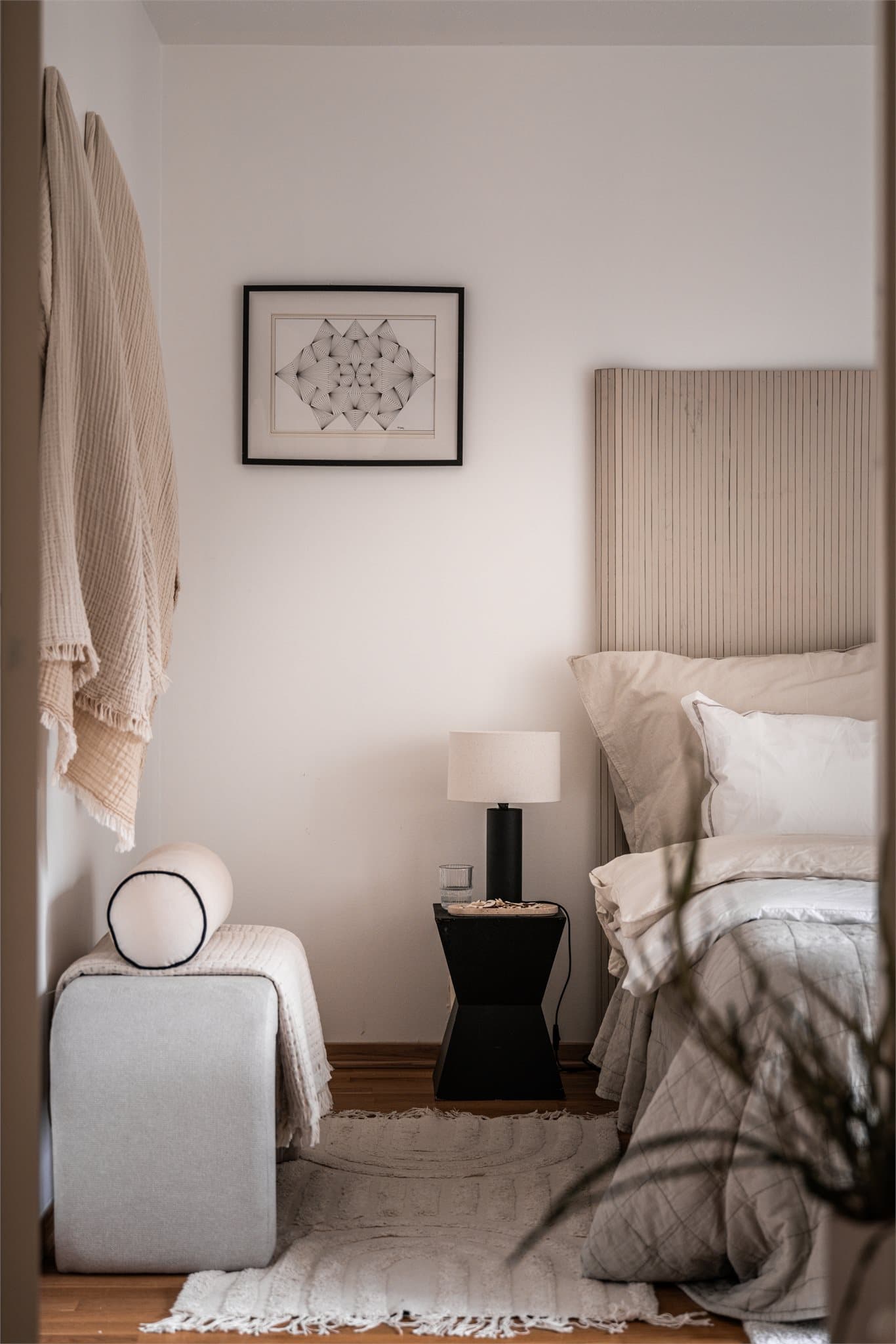 Boligens andresoverom egner seg like godt som kontor, gjesterom eller hobbyrom.