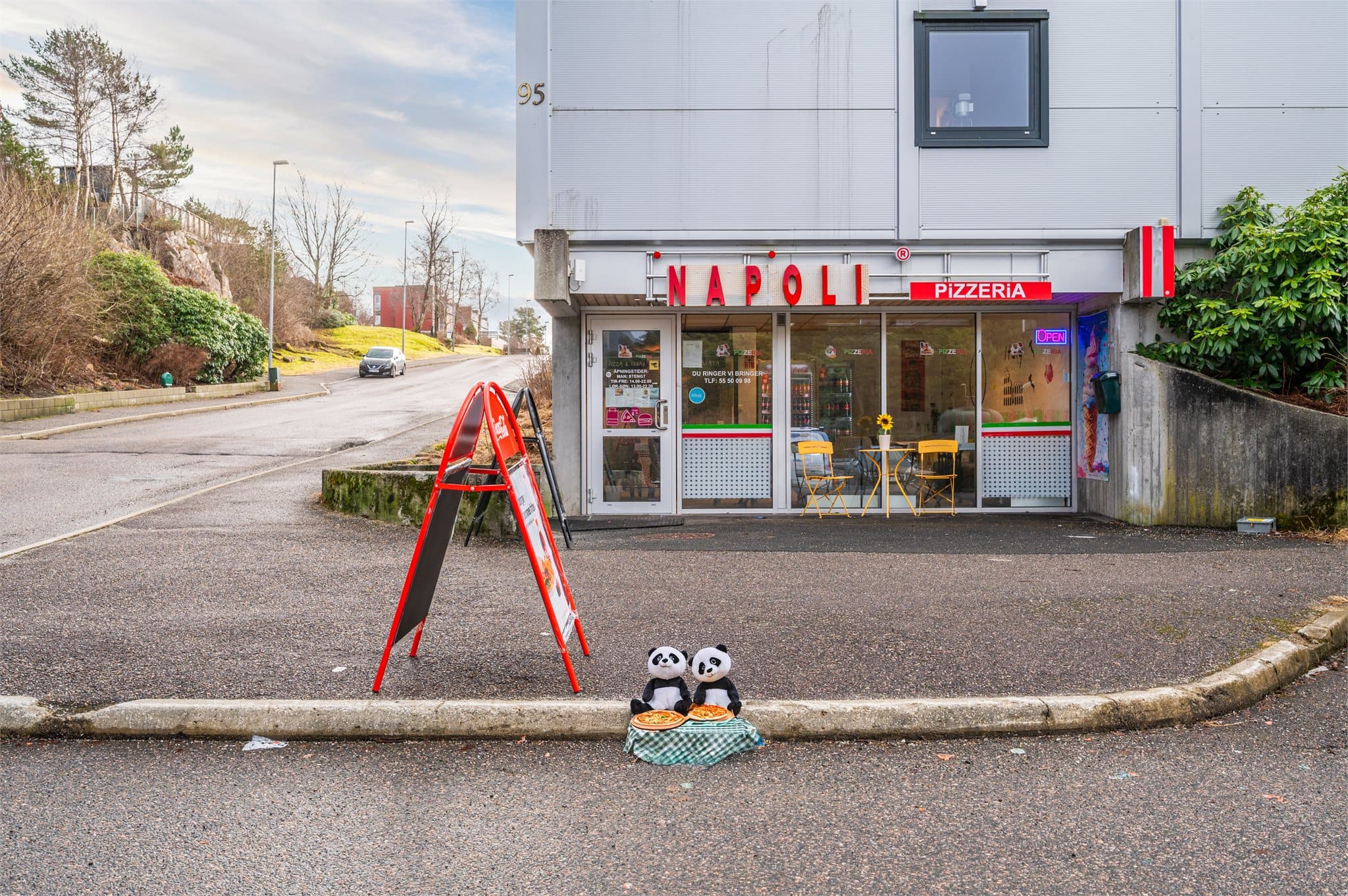 - Napoli Pizzeria er kun 1 minutts gange unna -