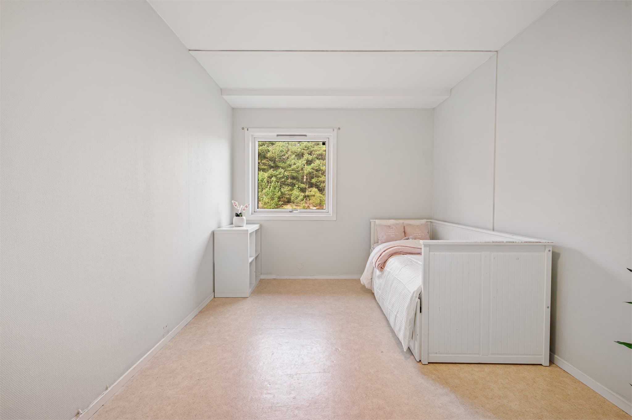 - Passer perfekt som barne- eller gjesterom -