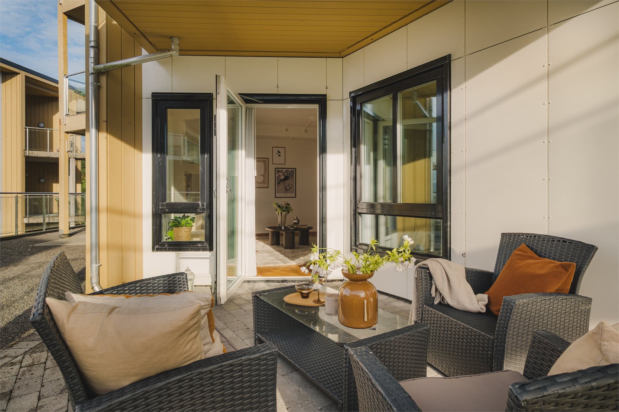 - Oppholdsplassen måler 15m² -