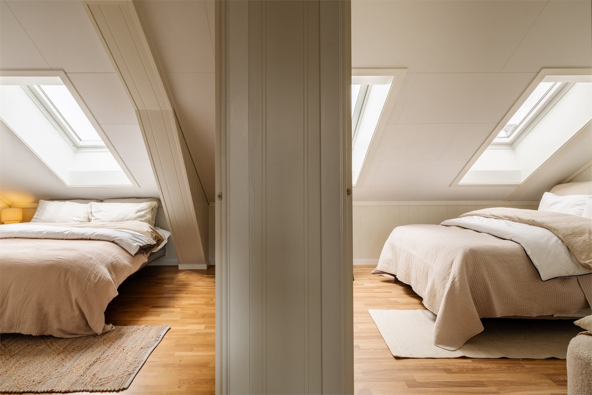 Leiligheten har to soverom med gode innredningsmuligheter.