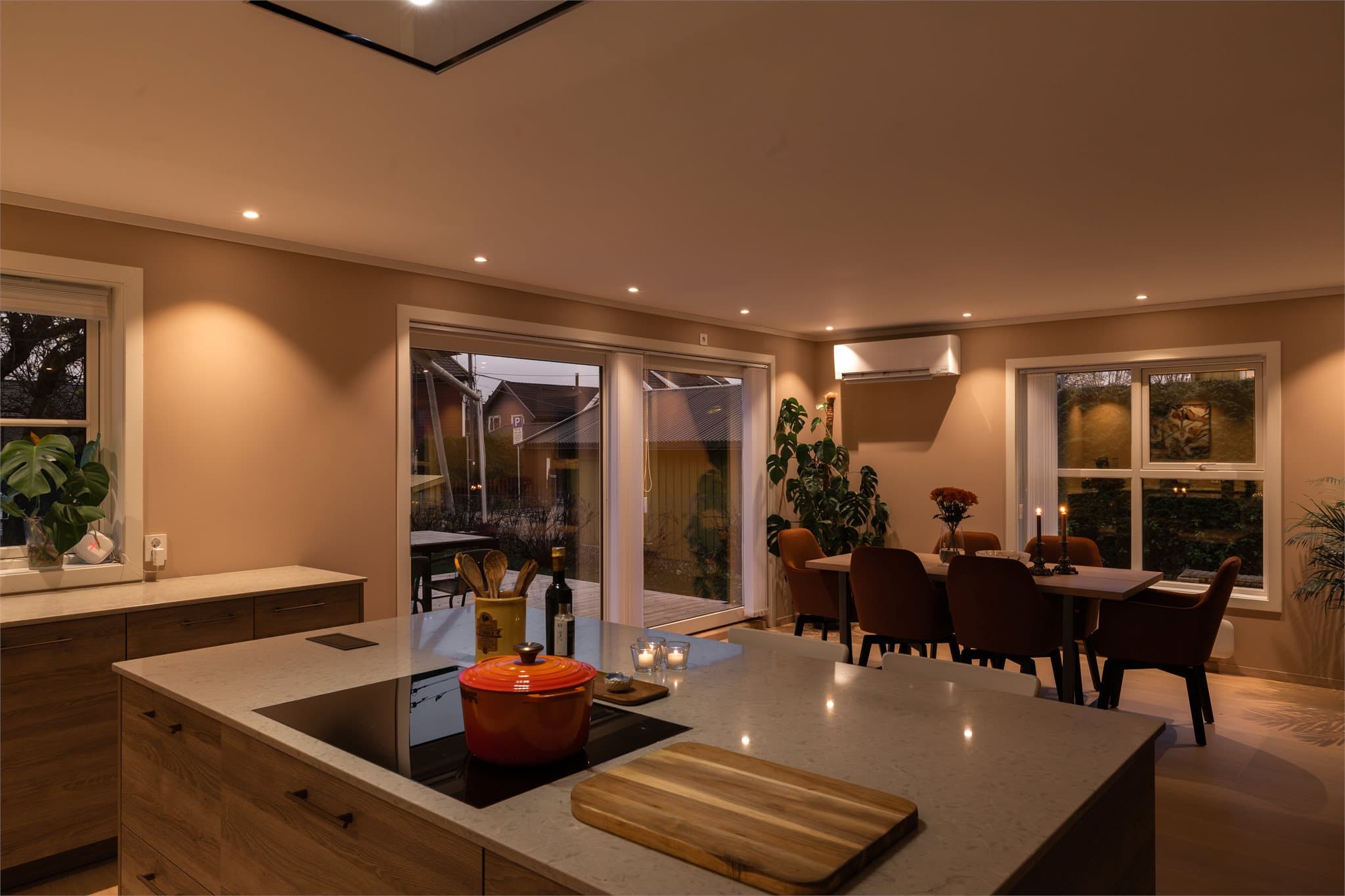 Et flott hjem som nylig er betydelig oppgradert med moderne standard og funksjonelle løsninger.