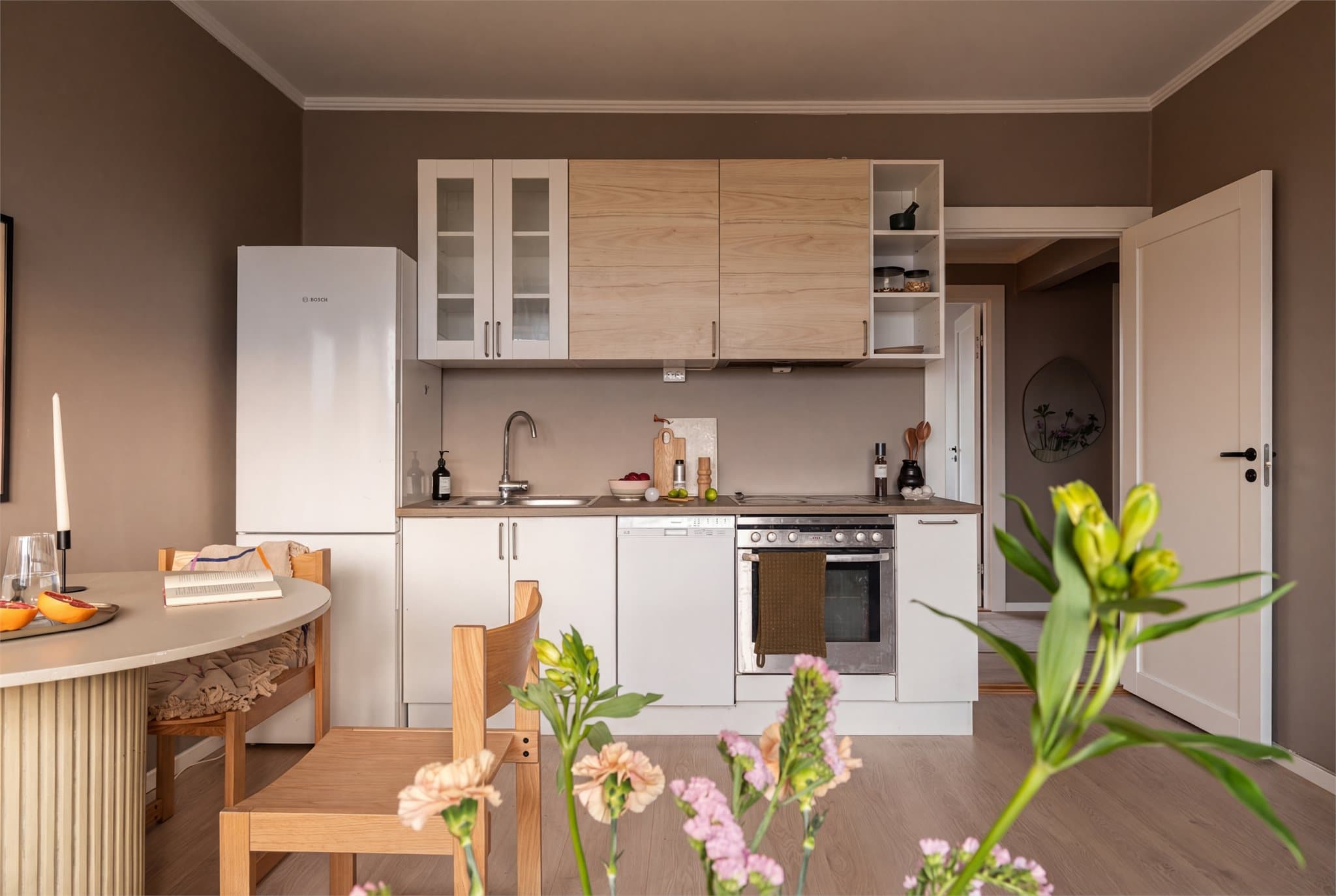 En pen selveierleilighet med svært sentral beliggenhet på Tøyen, i umiddelbar nærhet til alle byens fasiliteter.