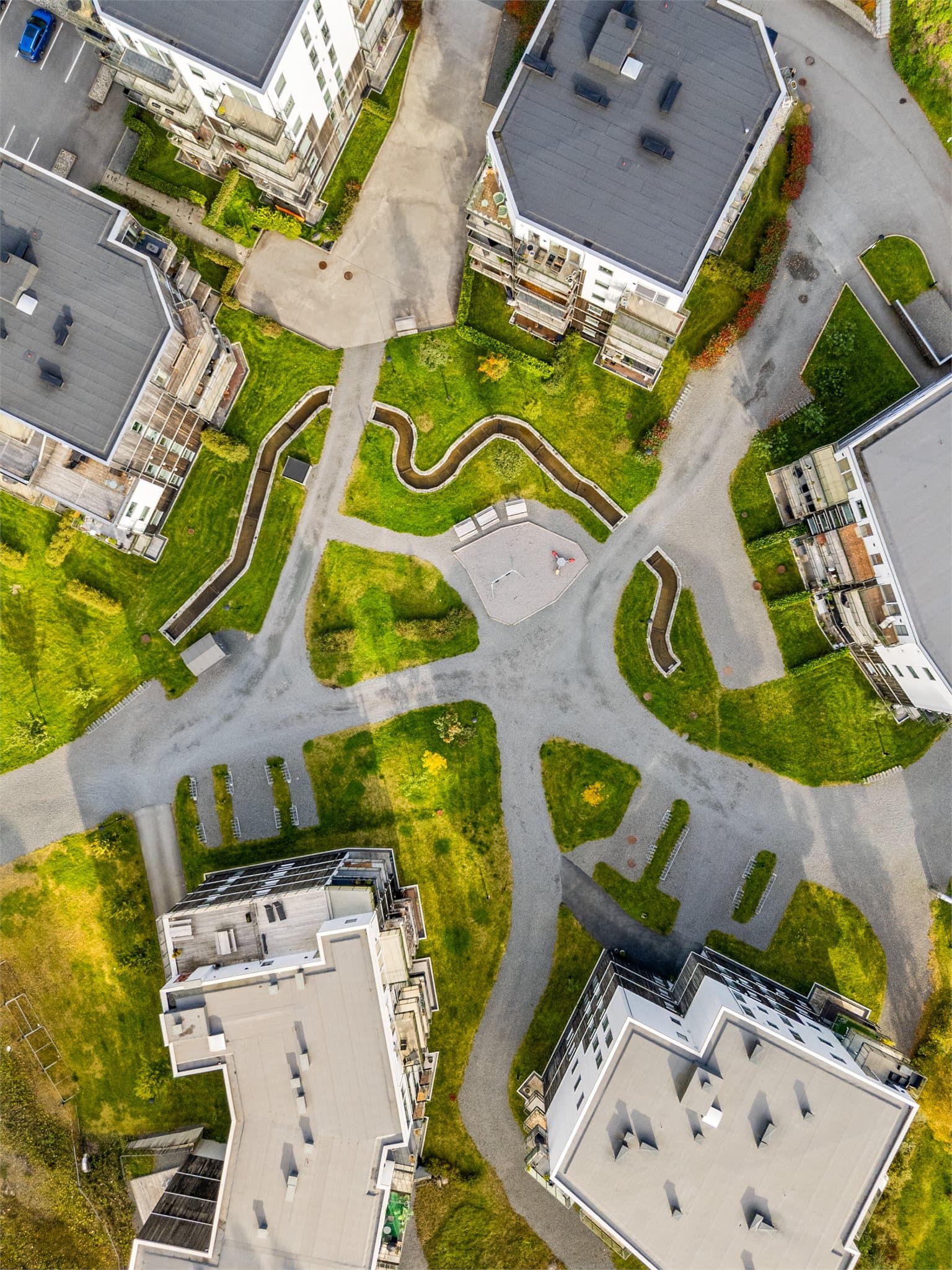 - Sameiet har store fellesarealer med lekeplass og parkområde. Dette er perfekt beliggenhet for alle aldre -