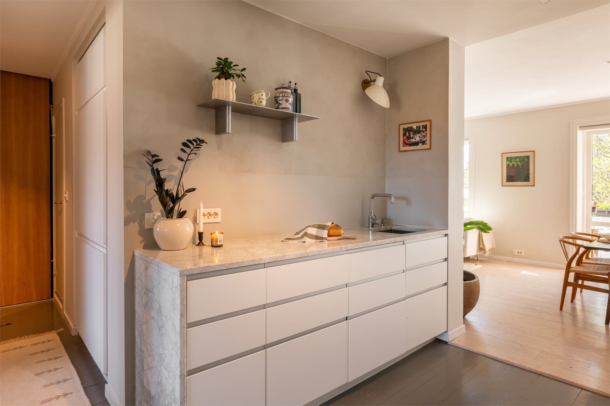 For ekstra trygghet er det installert både komfyrvakt og waterguard på kjøkkenet.