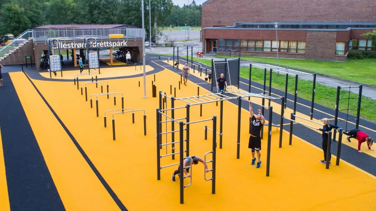 Kort vei til Lillestrøm idrettspark, med gode muligheter for aktivitet, trening og fritid – perfekt for en aktiv og innholdsrik hverdag.