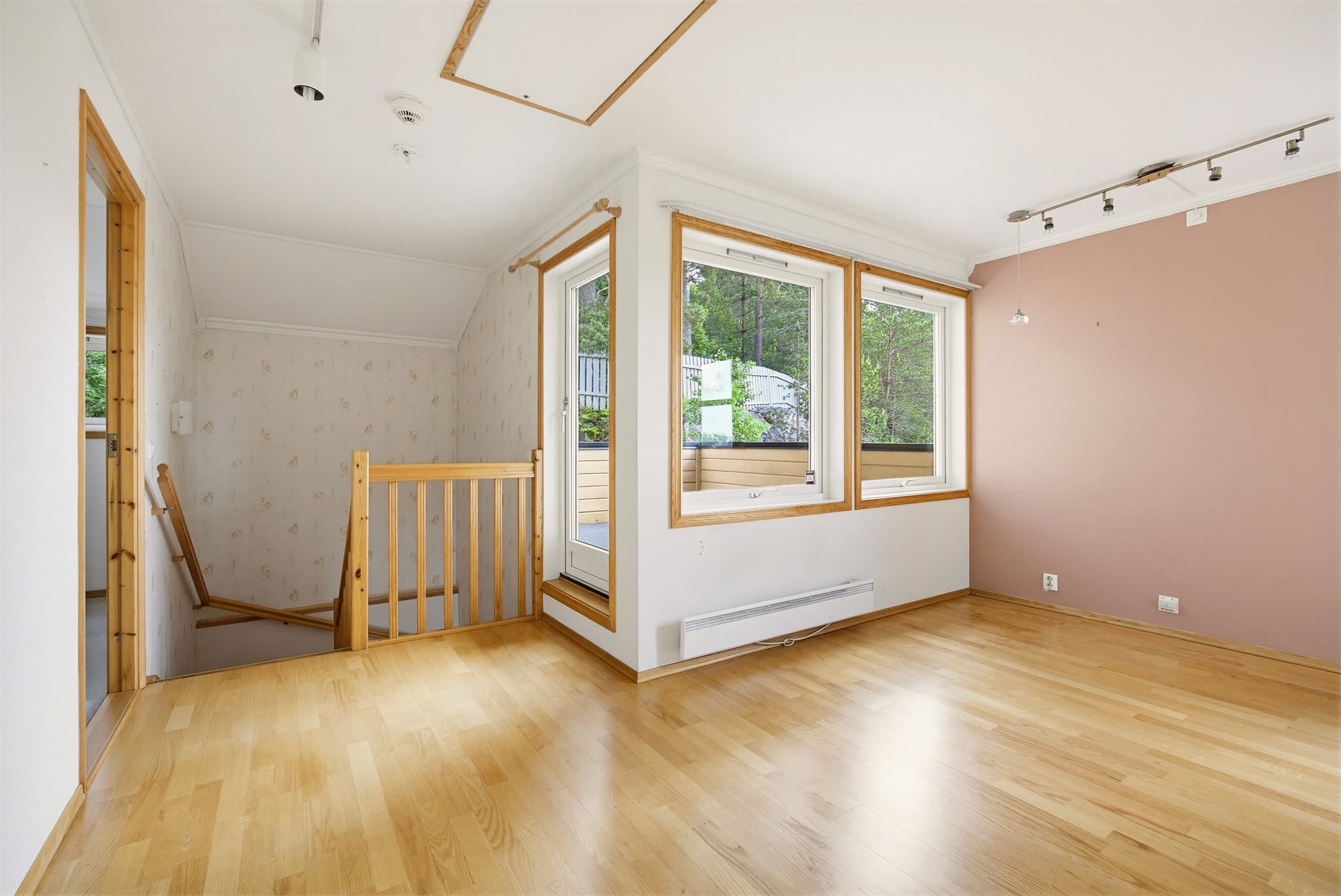 Loftstuen gir boligen et ekstra oppholdsrom med mange bruksmuligheter.