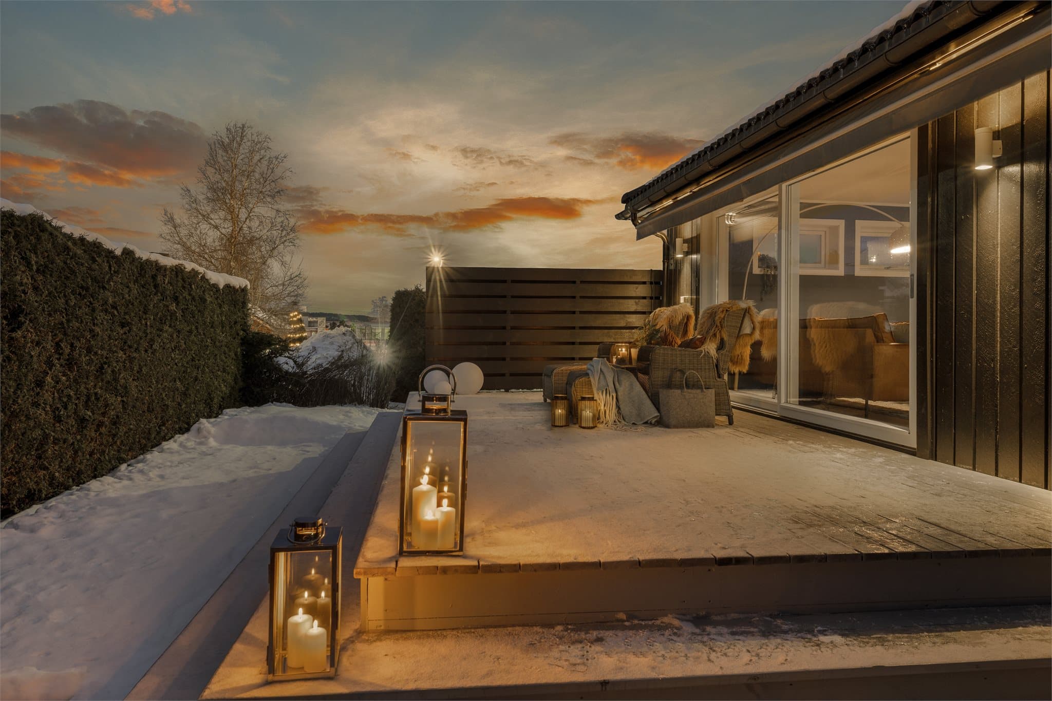 Østby er et koselig og familievennlig boligområde på Sørumsand i Lillestrøm kommune. Her bor du i rolige omgivelser med lite trafikk, trygge gangveier og mange barnefamilier – perfekt for en aktiv og sosial hverdag.