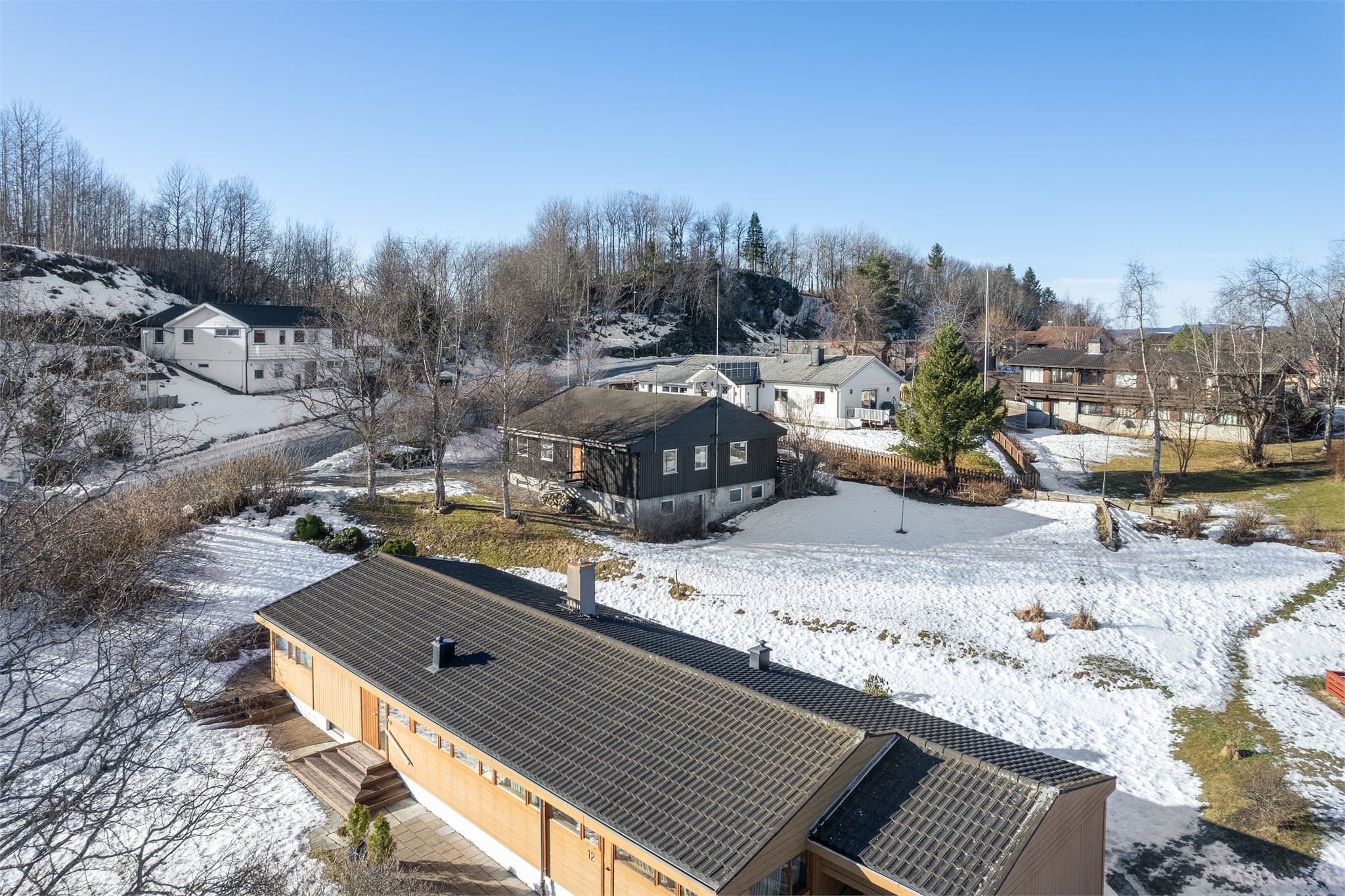 Fra boligen har man umiddelbar nærhet til fantastiske helårs turløyper i Estenstadmarka.