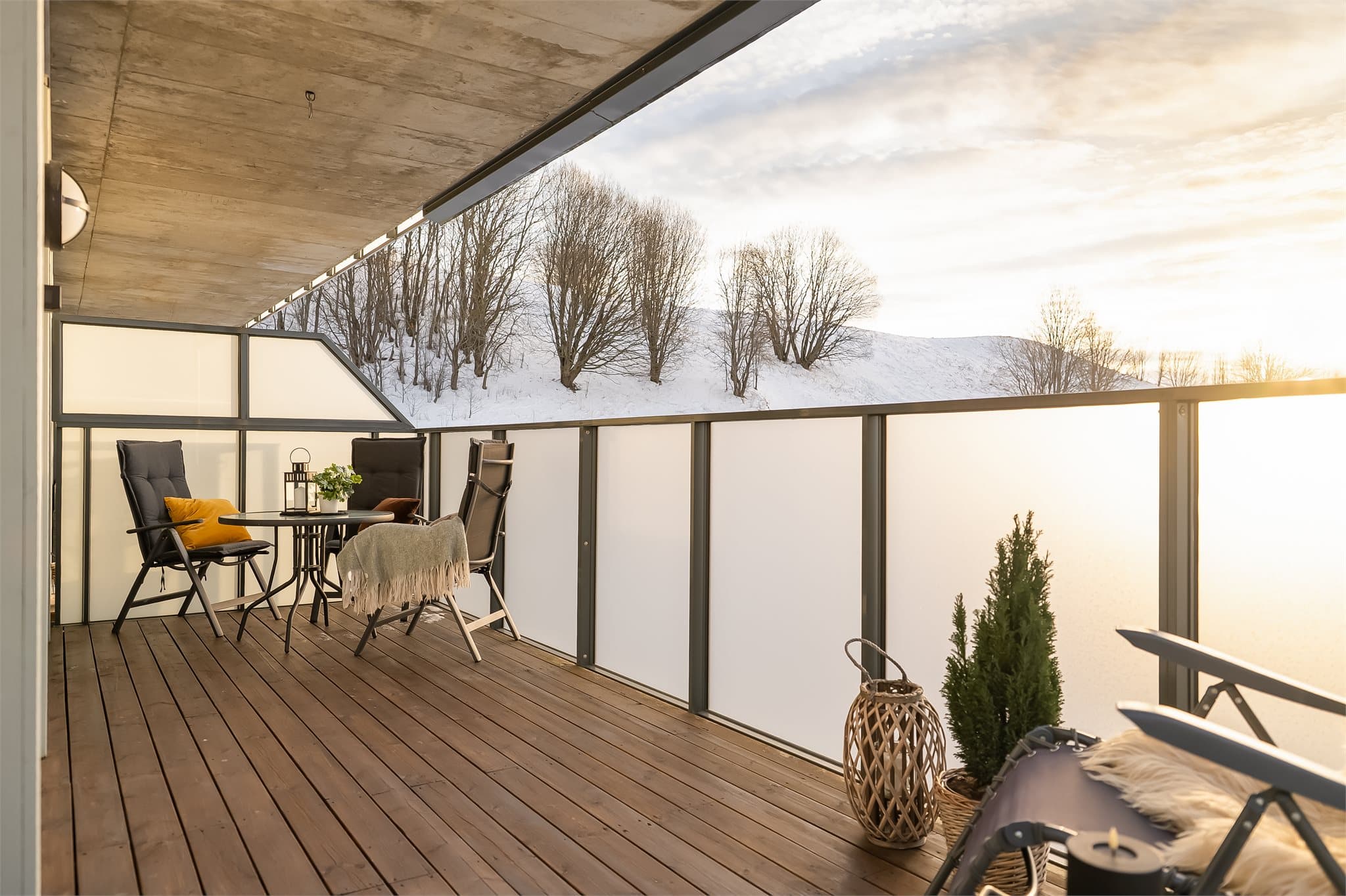 Her får man en flott hjørnebalkong på hele 20 kvm, med sol fra tidlig formiddag til sent på ettermiddagen.