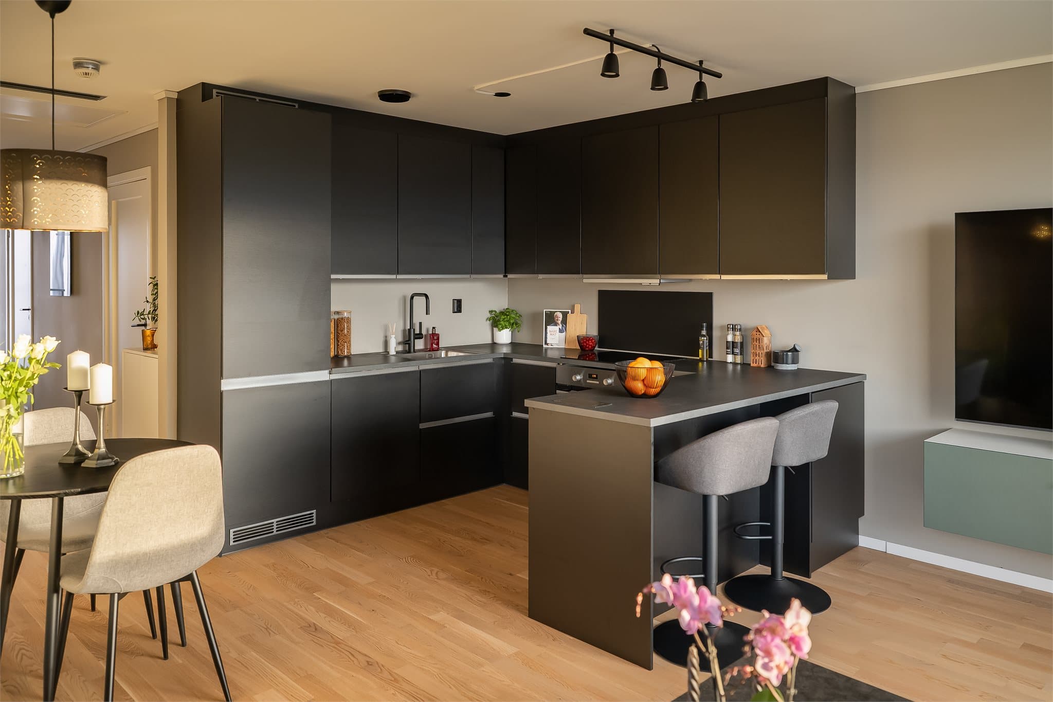 Dette er en lekker og delikat 3-roms selveierleilighet fra 2019.