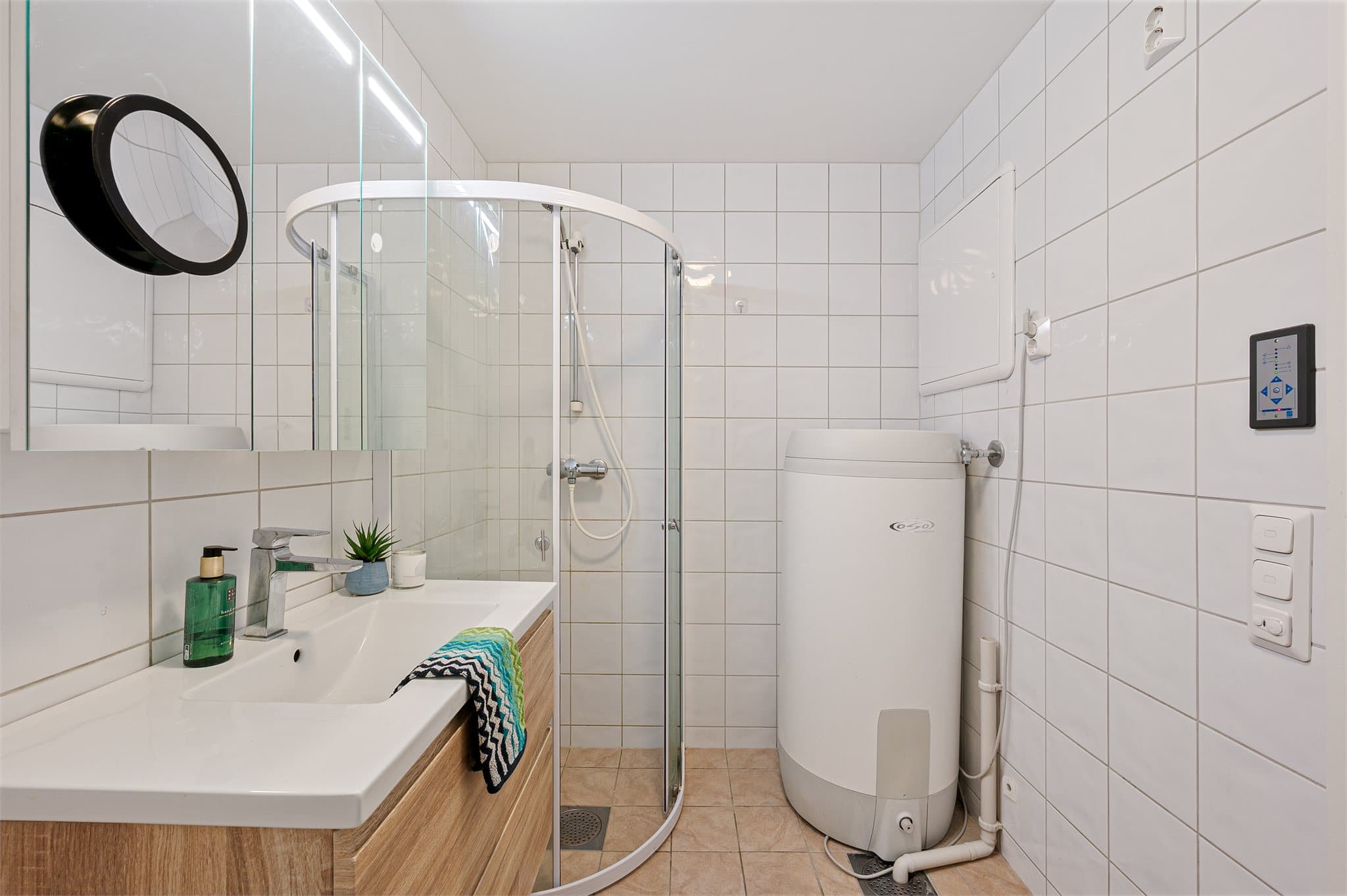 - Det er behagelig varme i gulv -