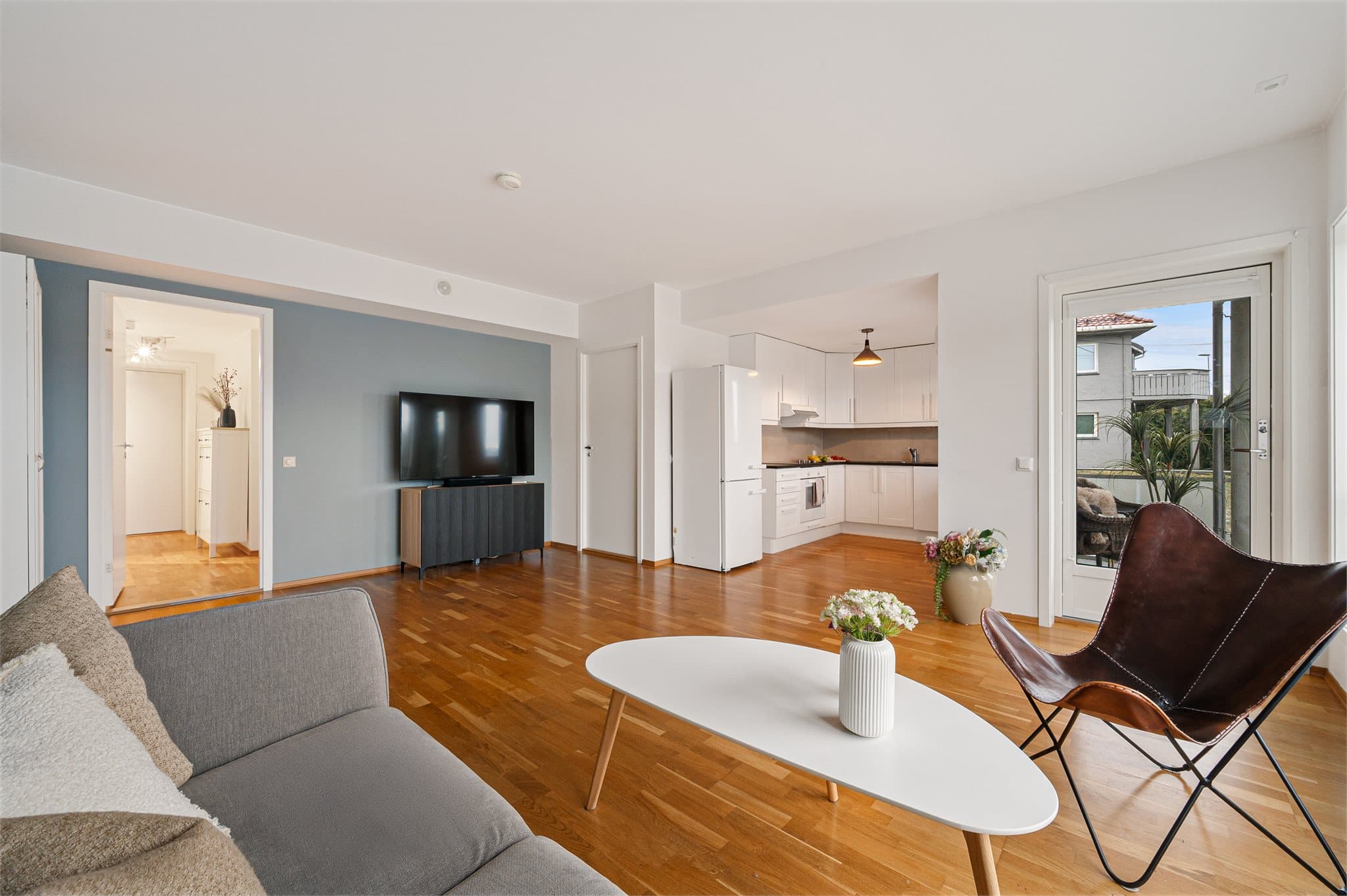 - Den åpne stue- og kjøkkenløsningen måler 31m² -