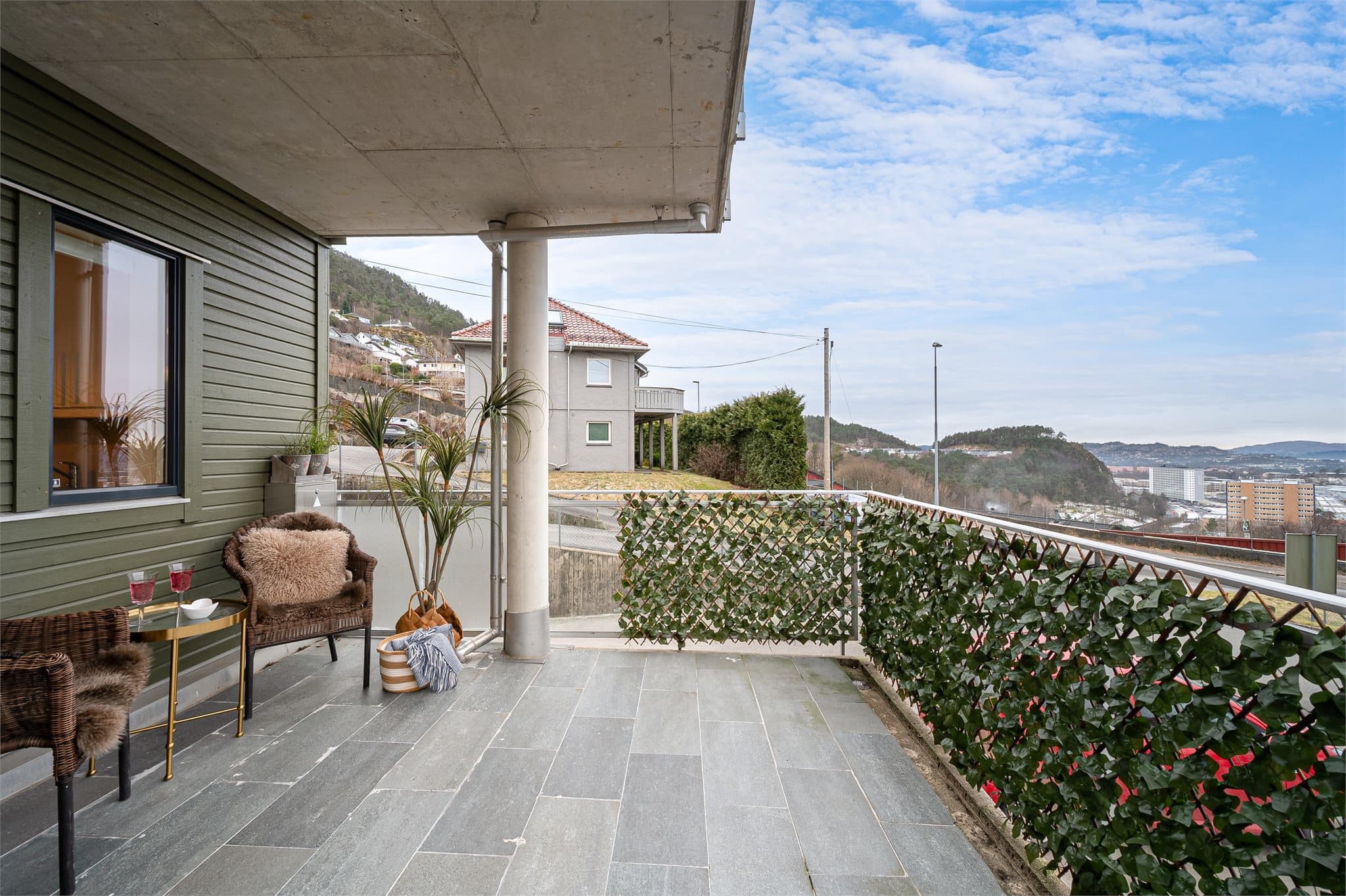 - Balkongen måler 11,8 m² -