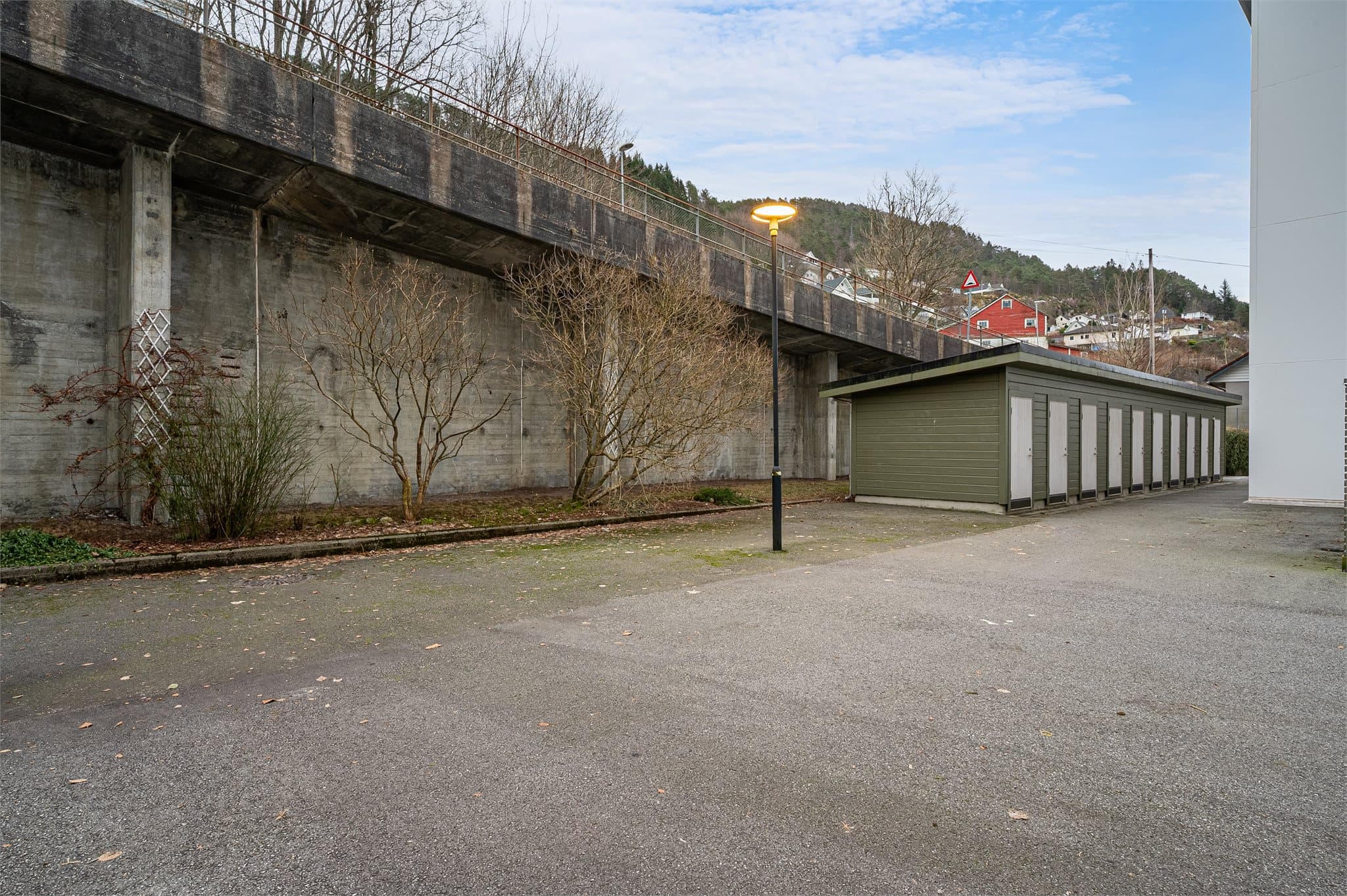 - Merk at leiligheten også disponerer en ekstern bod på 5m² - praktisk for ekstra oppbevaring -