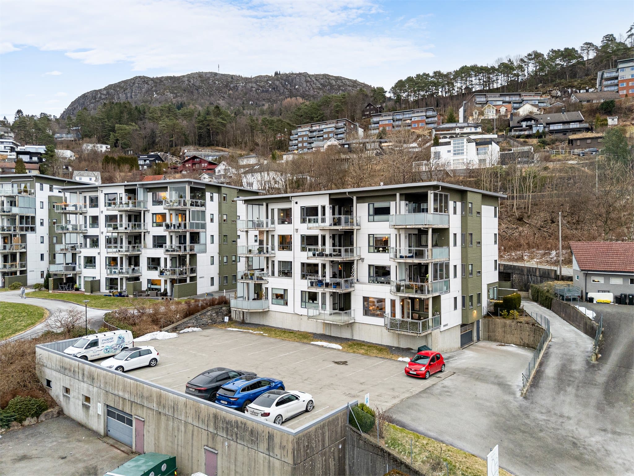 - Leiligheten har heisadkomst fra garasjeplan - passende flere ulike livsfaser -