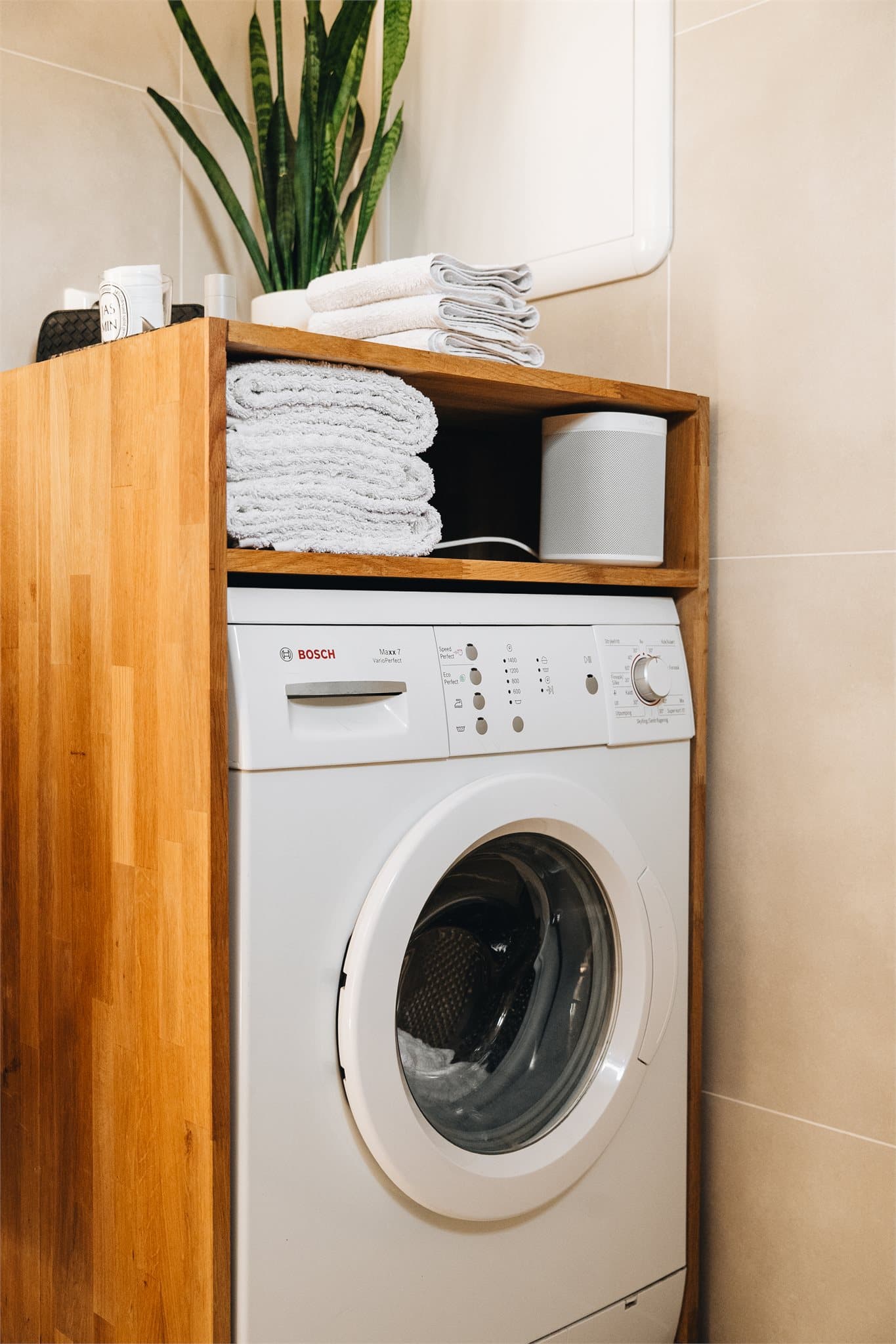 Det er rør-i-rør i leiligheten og opplegg til vaskemaskin