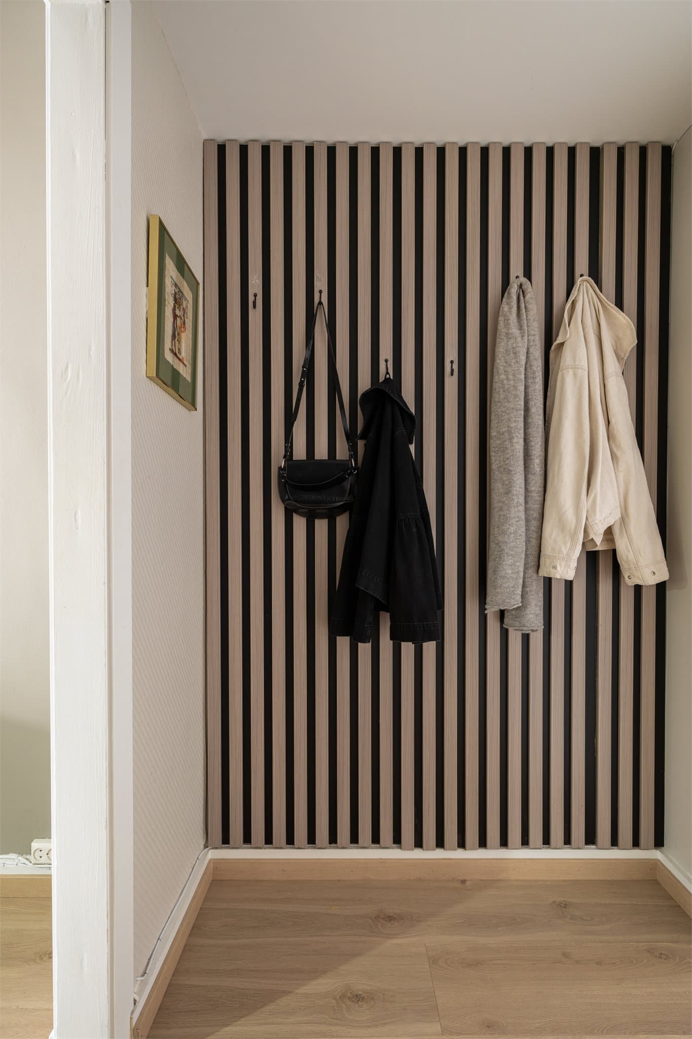 Leiligheten har også bod i felles gang (samme plan). Bod er målt til ca 2,7 m².