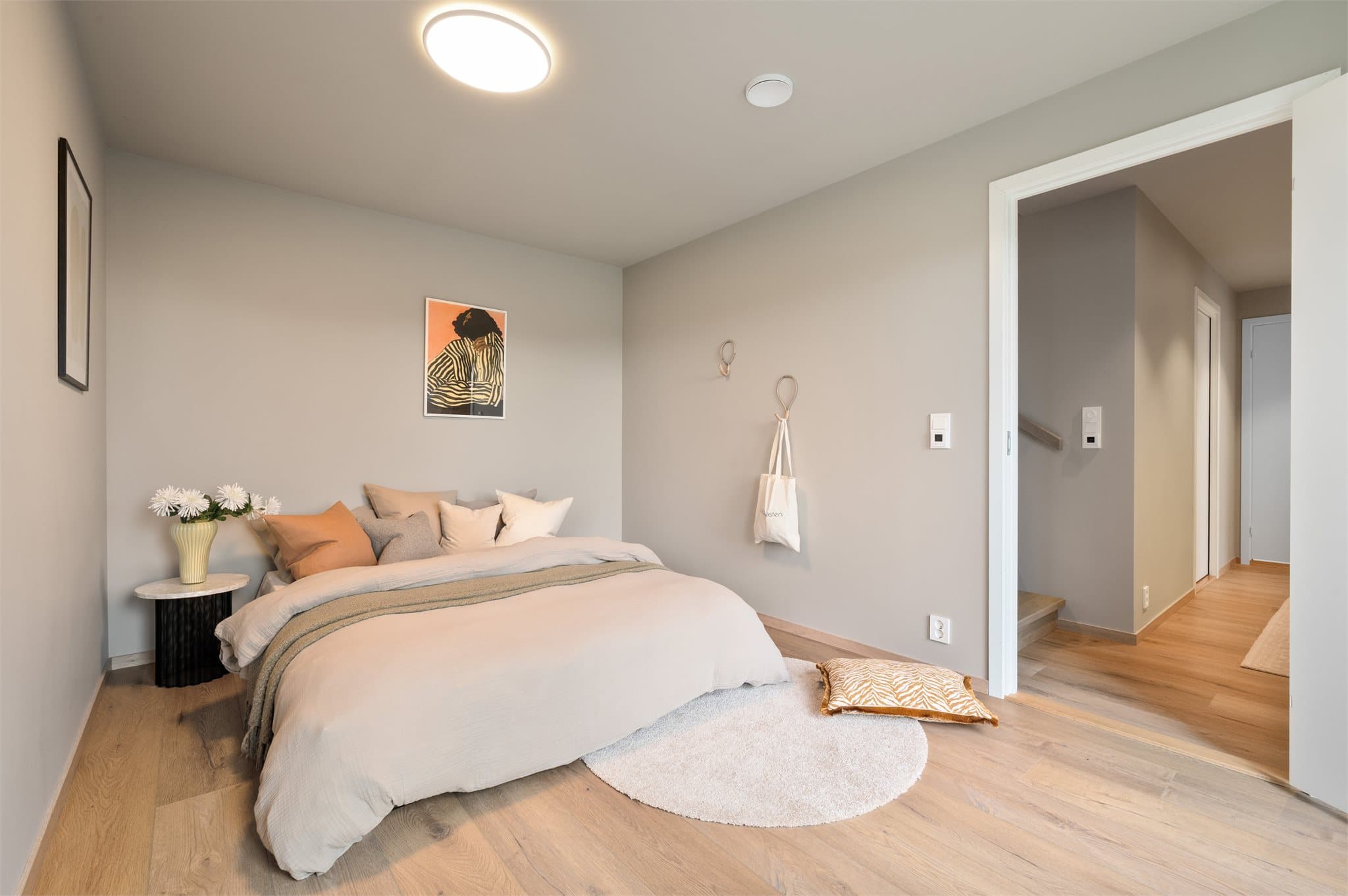 - Rommene måler hhv. 12,8m², 15,4m² og 17m² -