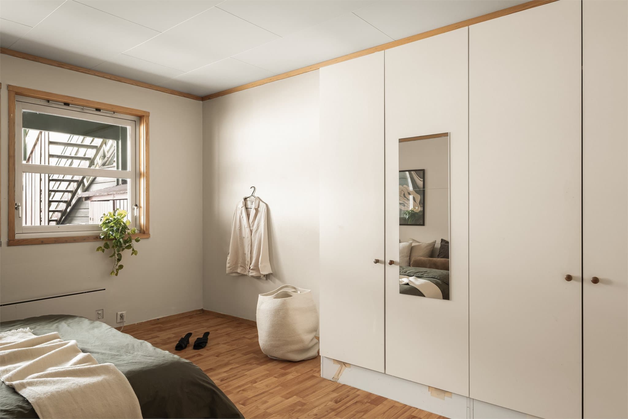 - Her har man god plass til dobbeltseng og garderobeskap i ønsket størrelse -