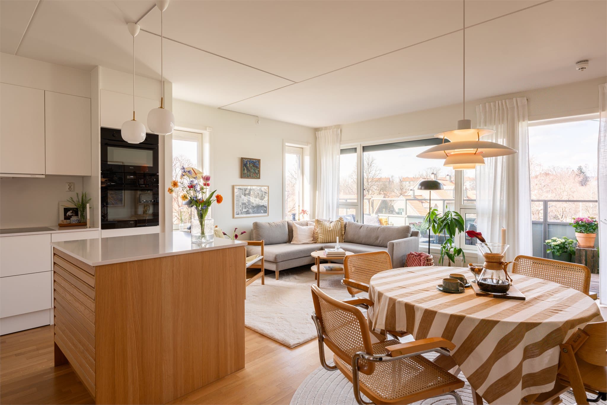 Emir Resulbegovic v. Emera Eiendomsmegling ønsker velkommen til Hovinveien 37A!