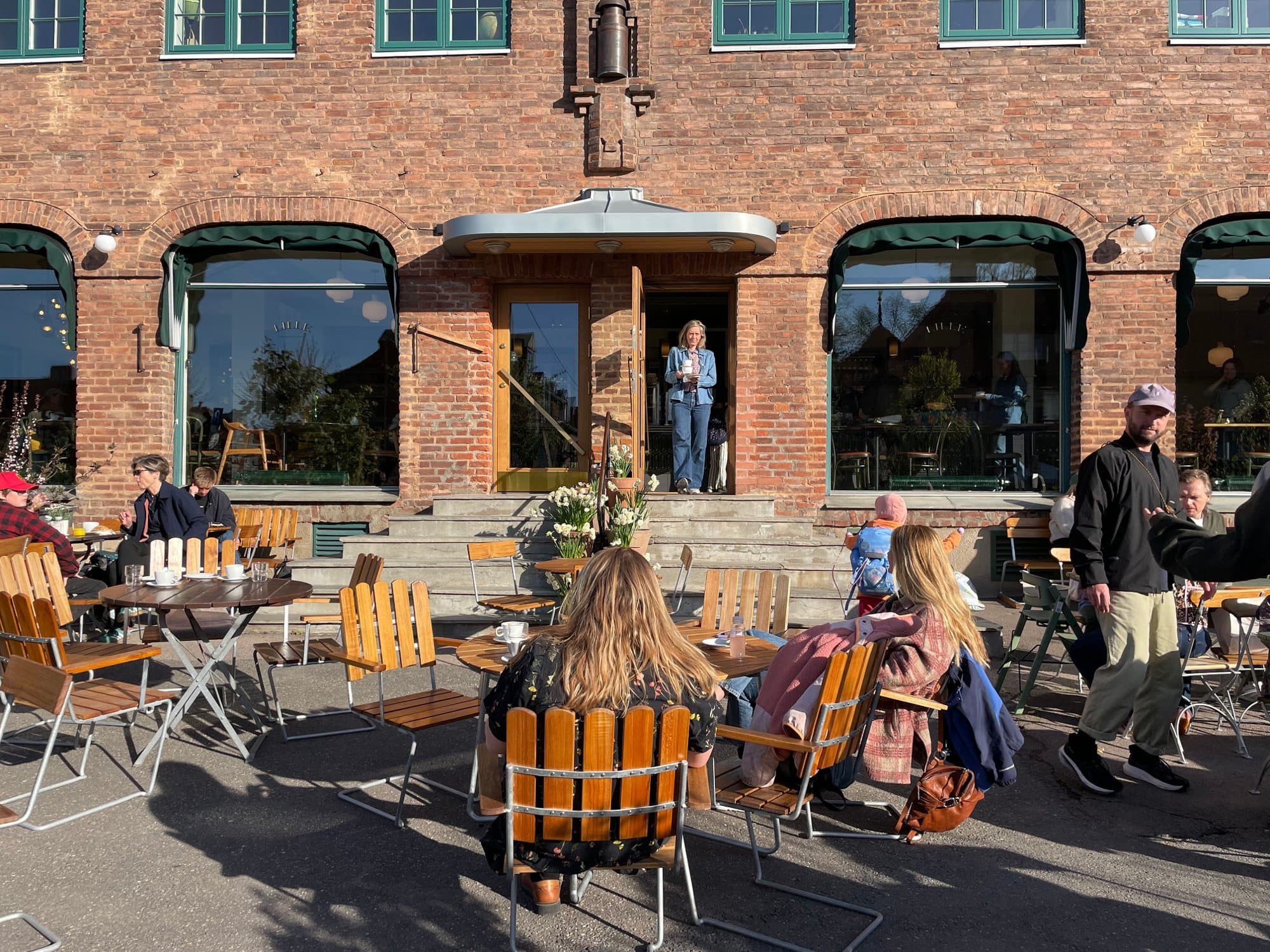 Superhyggelige Åpent Bakeri er like i nærheten av leiligheten, og befinner seg i hjertet av Lille Tøyen Hageby.