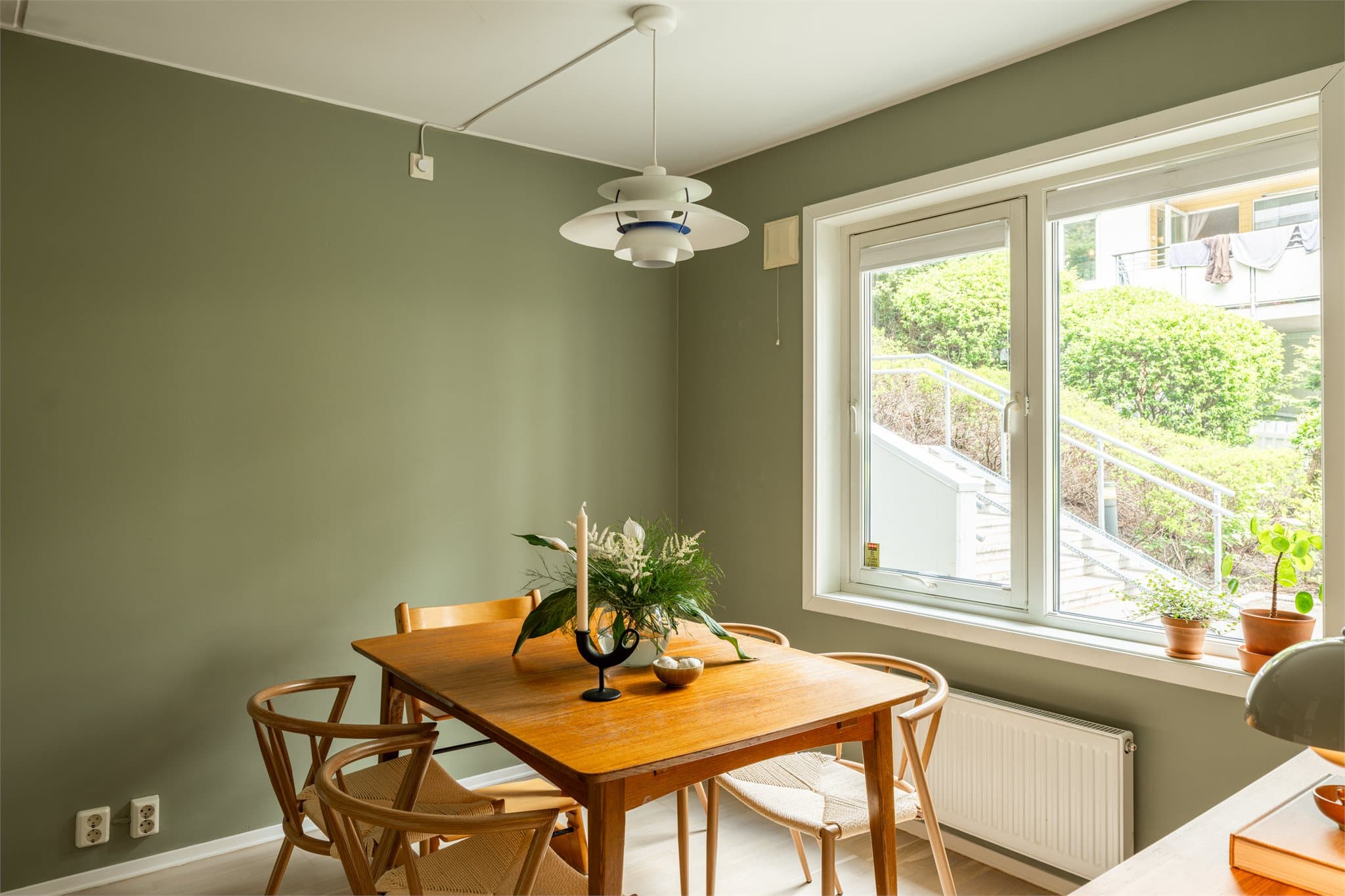 Her kan du invitere til hyggelige middagsselskaper samt spise frokost med familien om morningen.