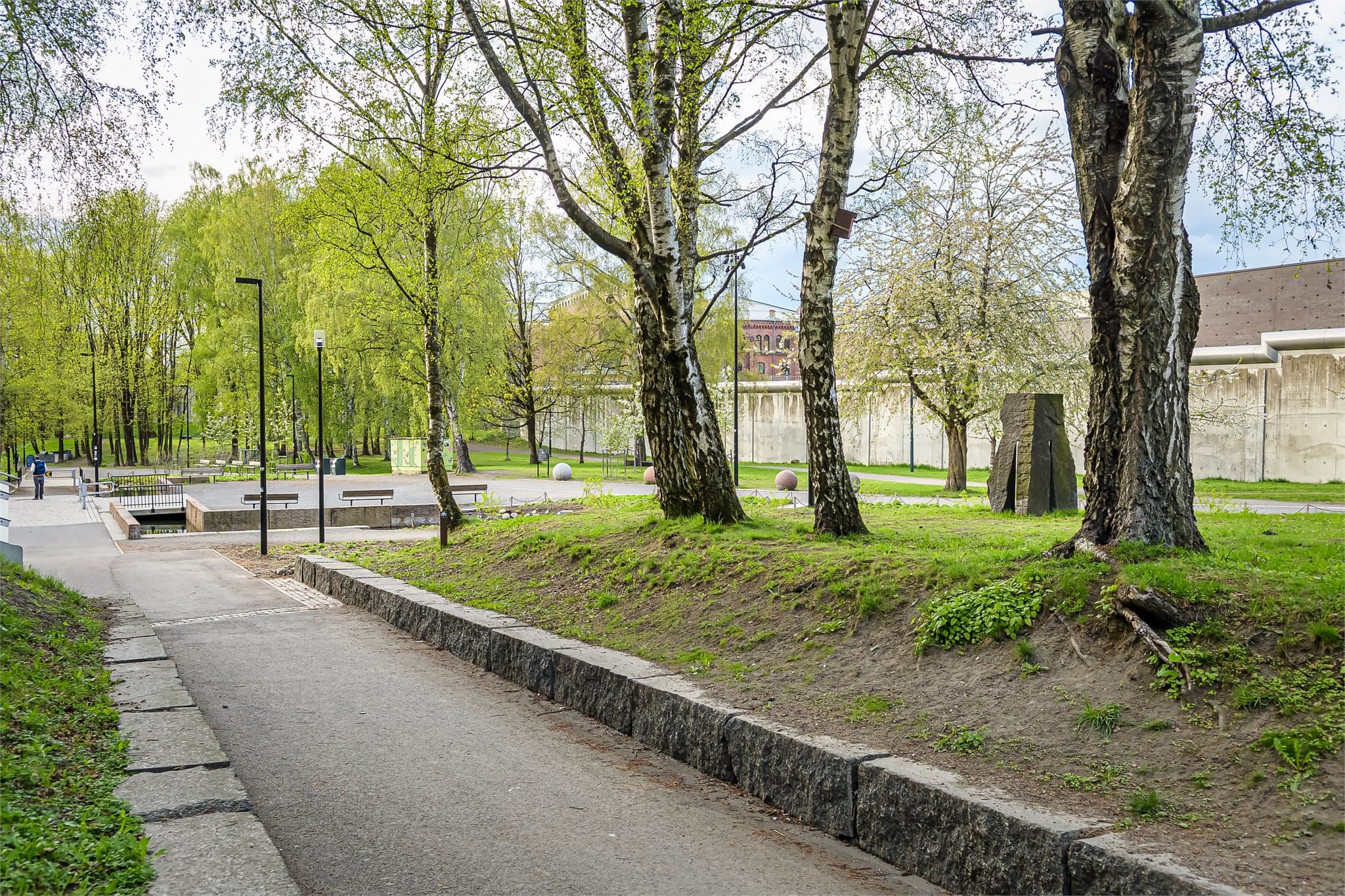 Klosterenga park er nylig oppgradert og er et populært samlingssted i nabolaget.