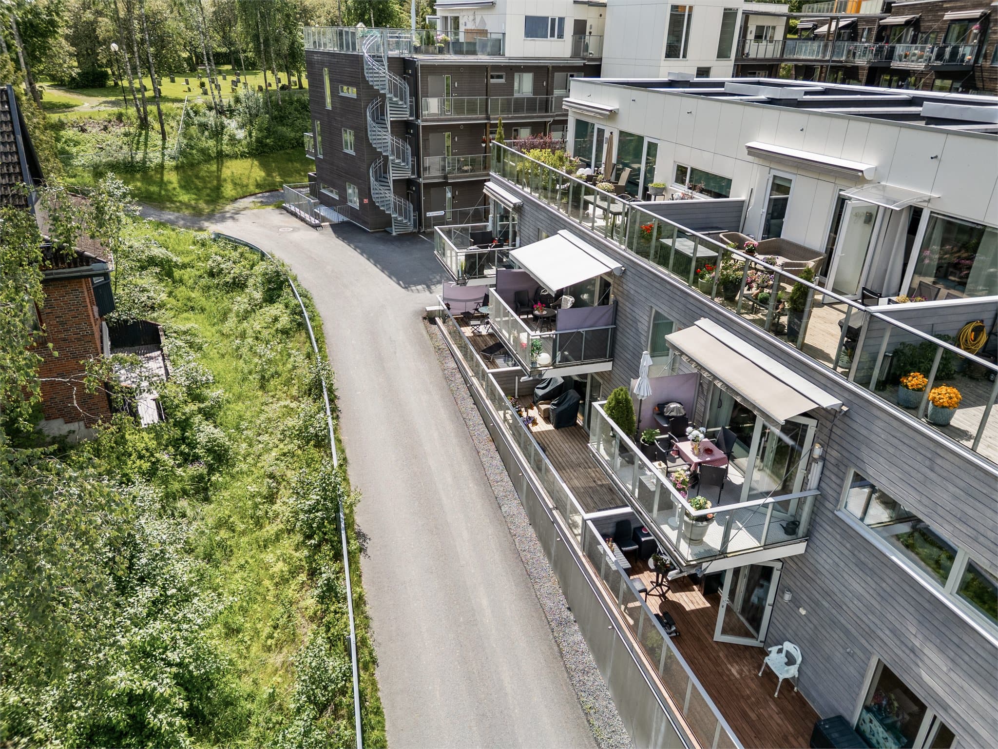 Leiligheten ligger i 2.etasje med heisadkomst.
