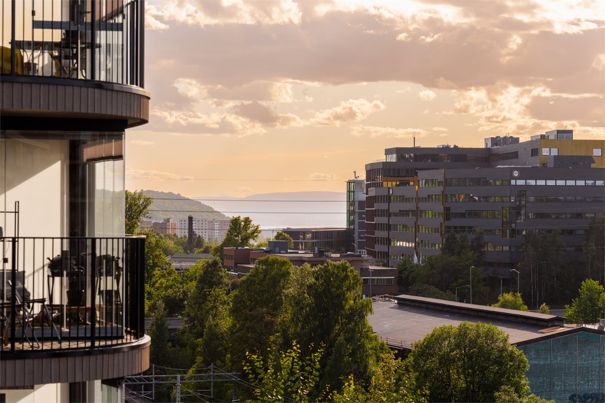Den høye plasseringen gir en åpen og luftig følelse med flott utsyn.