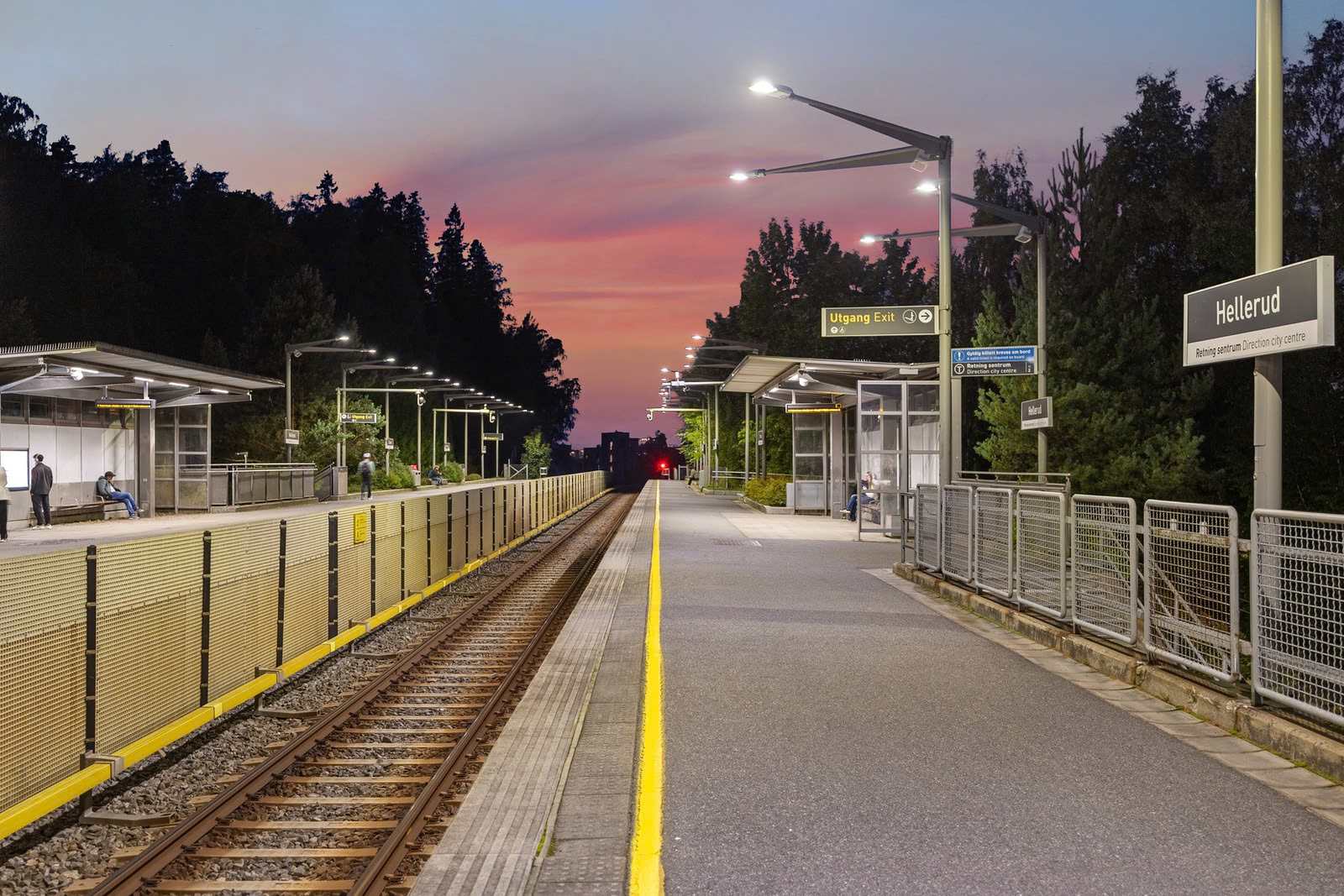 Hellerud T-banestopp ligger kun 3 minutter gange fra boligen.