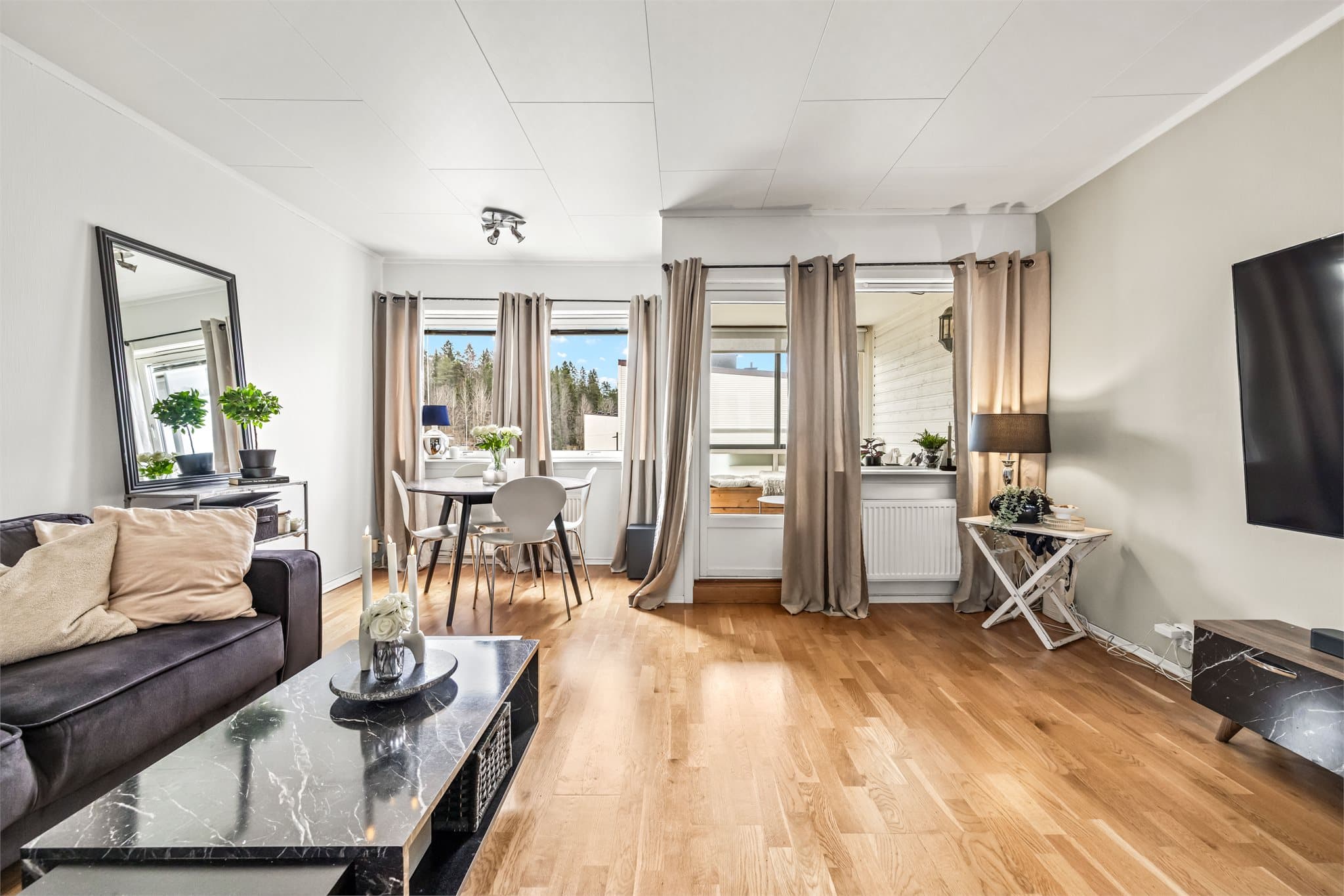 Milad Alexander Sabori v. Emera Eiendomsmegling ønsker velkommen til Sverres vei 5.