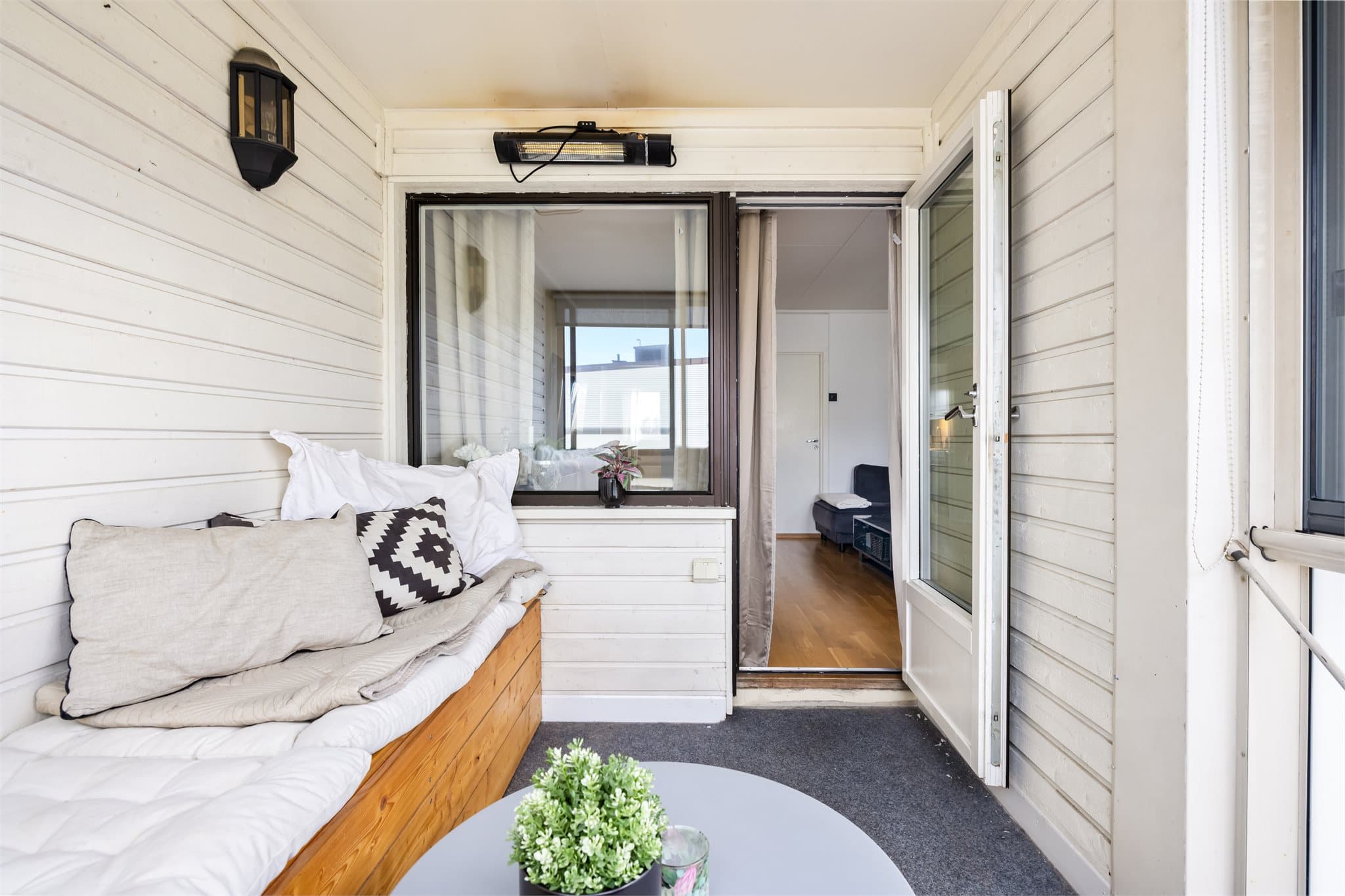 Direkte utgang fra stuen til balkongen.