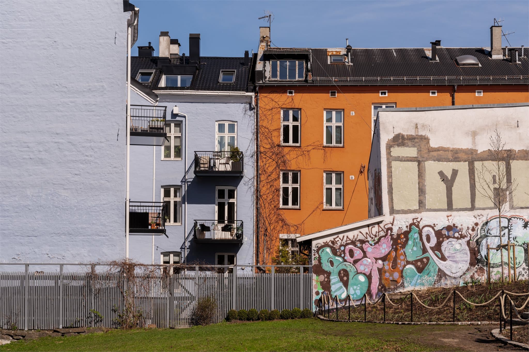 Gamlebyen er et trendy og etterspurt område som kombinerer historisk arkitektur med moderne byliv.