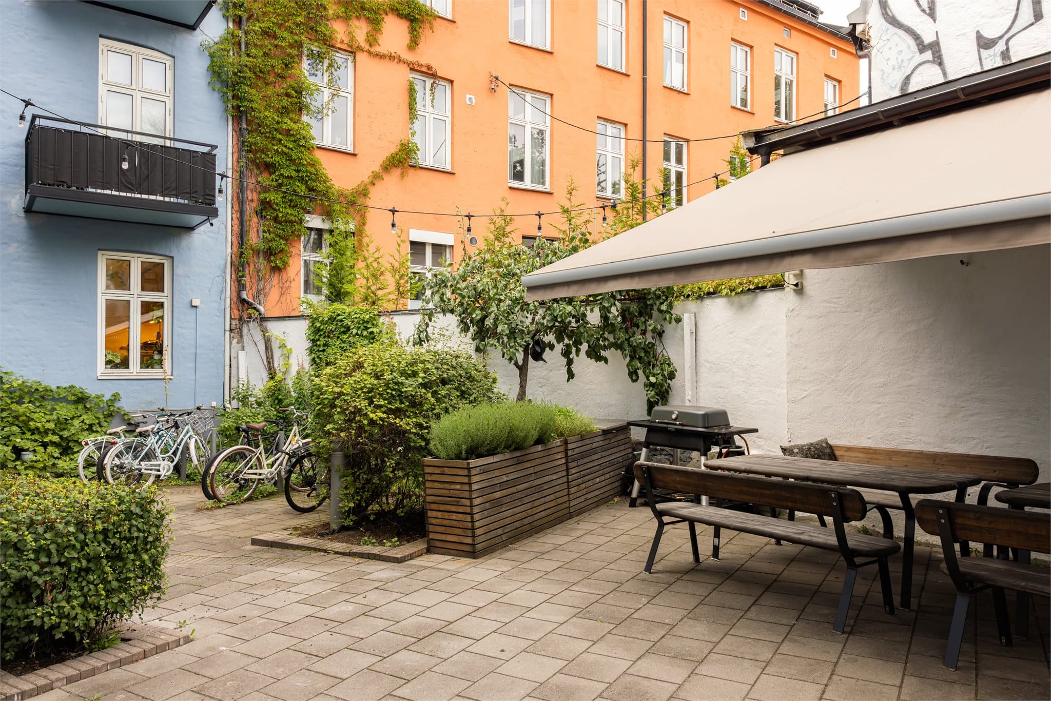 Til glede for fellesskapet har borettslaget investert i en felles pizzaovn som kan benyttes av alle beboere.