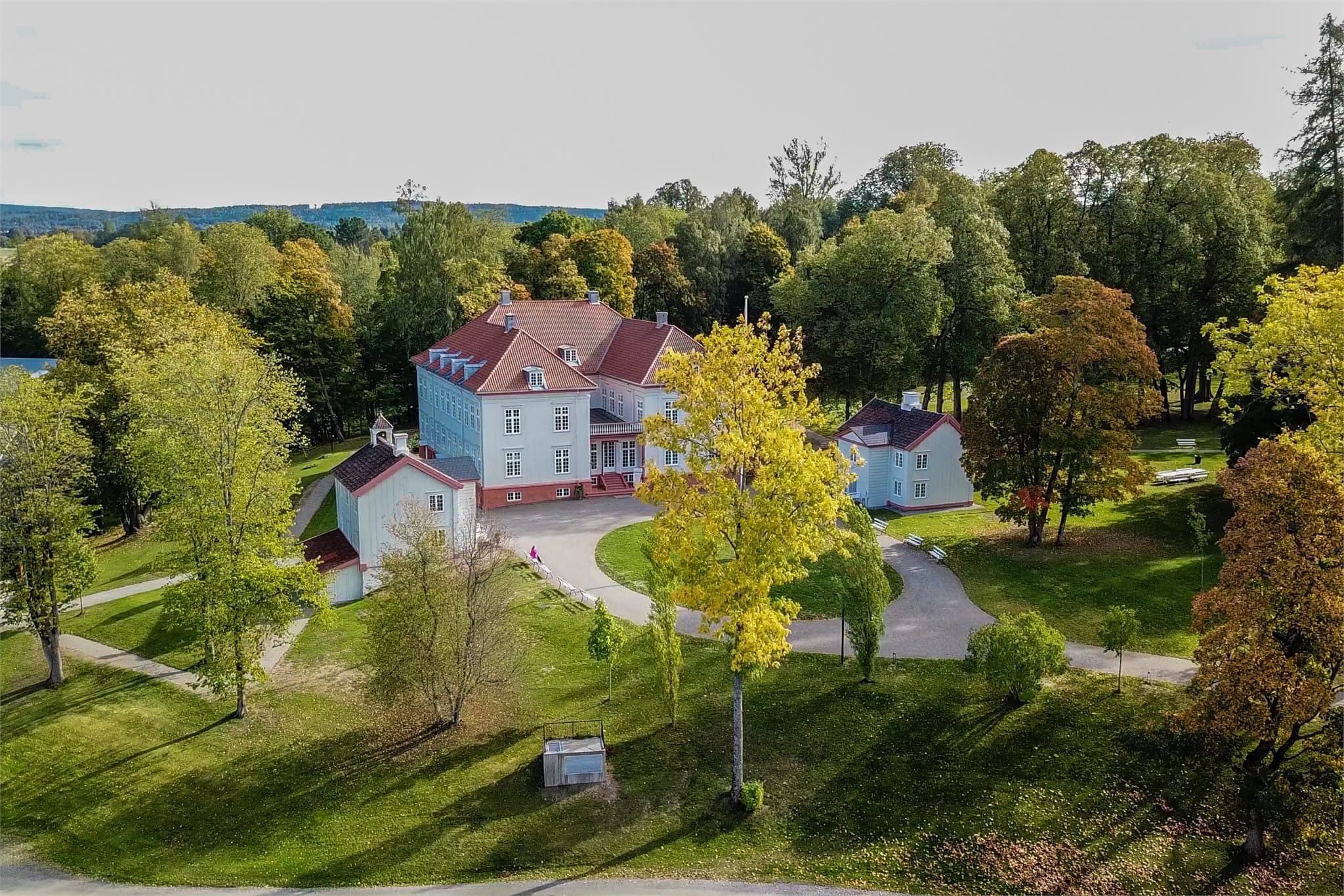 Kort vei til Eidsvoll bygningen