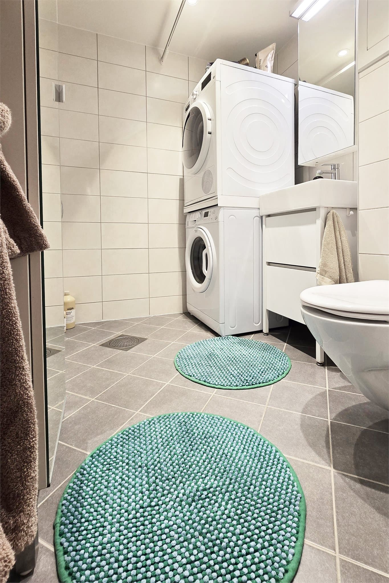 Supereffekitvt bad inneholder nok plass til nødvendig innredning.