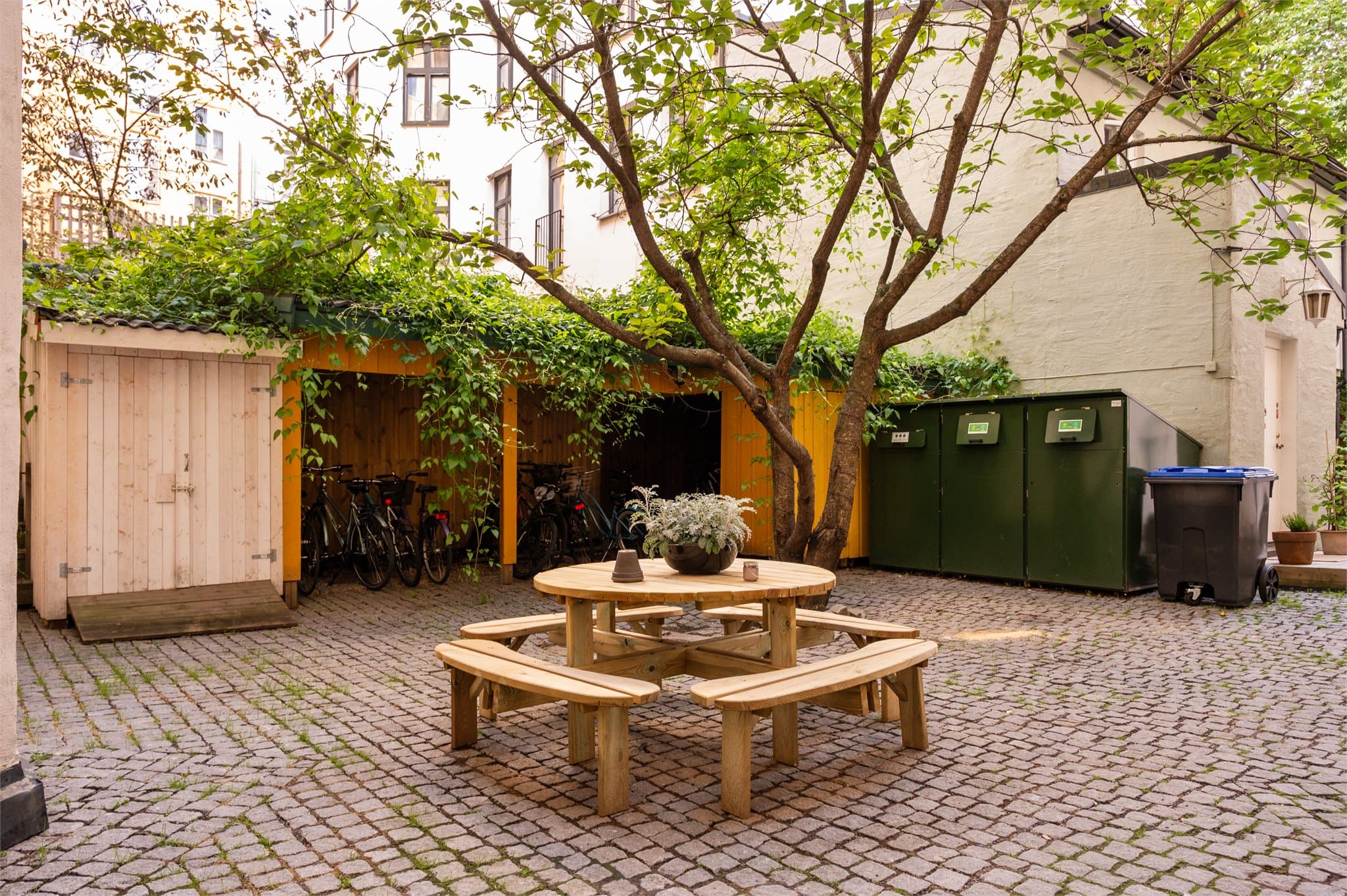 Sameiet har en skjermet bakgård.