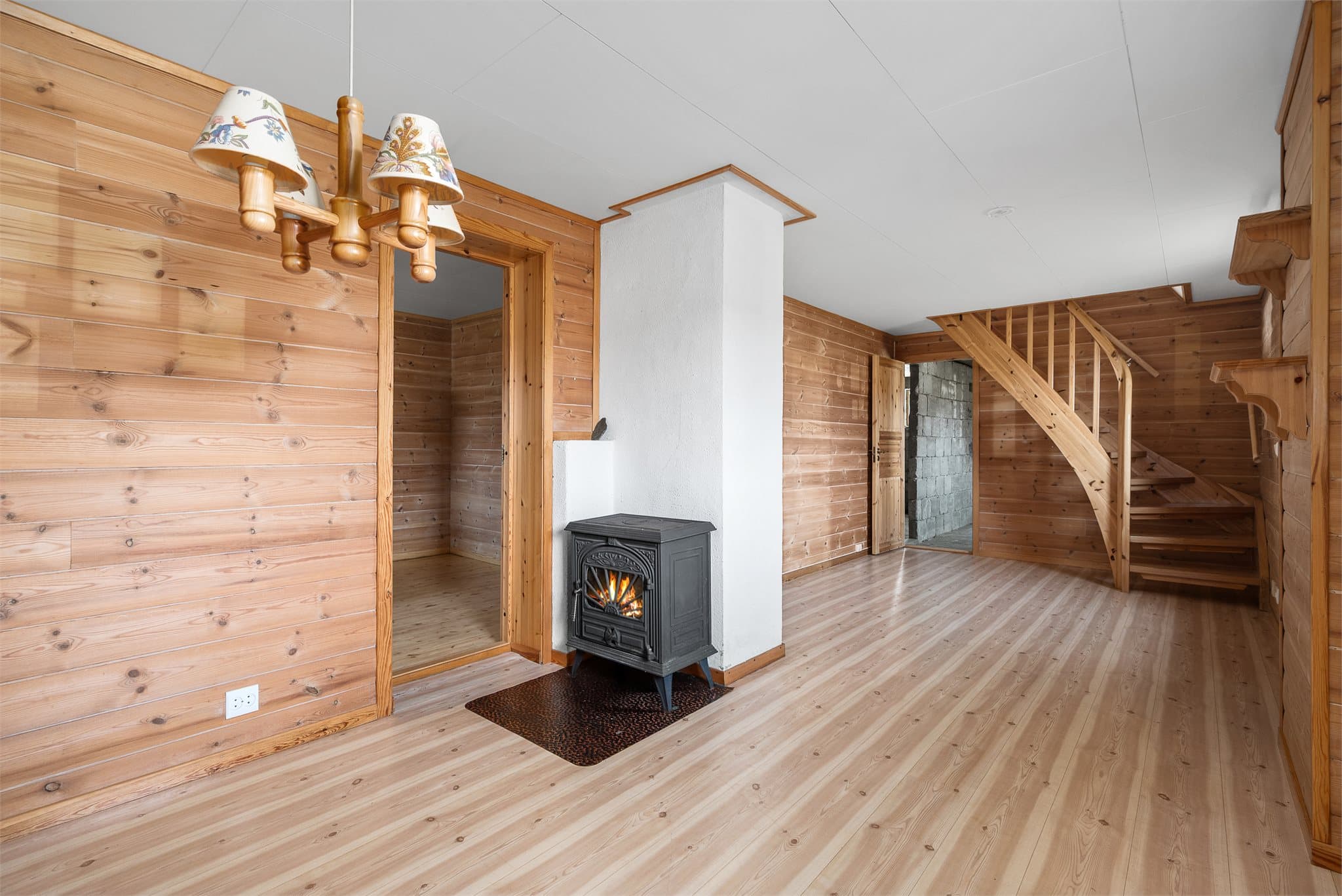 Kjelleren er ikke godkjent for varig opphold.