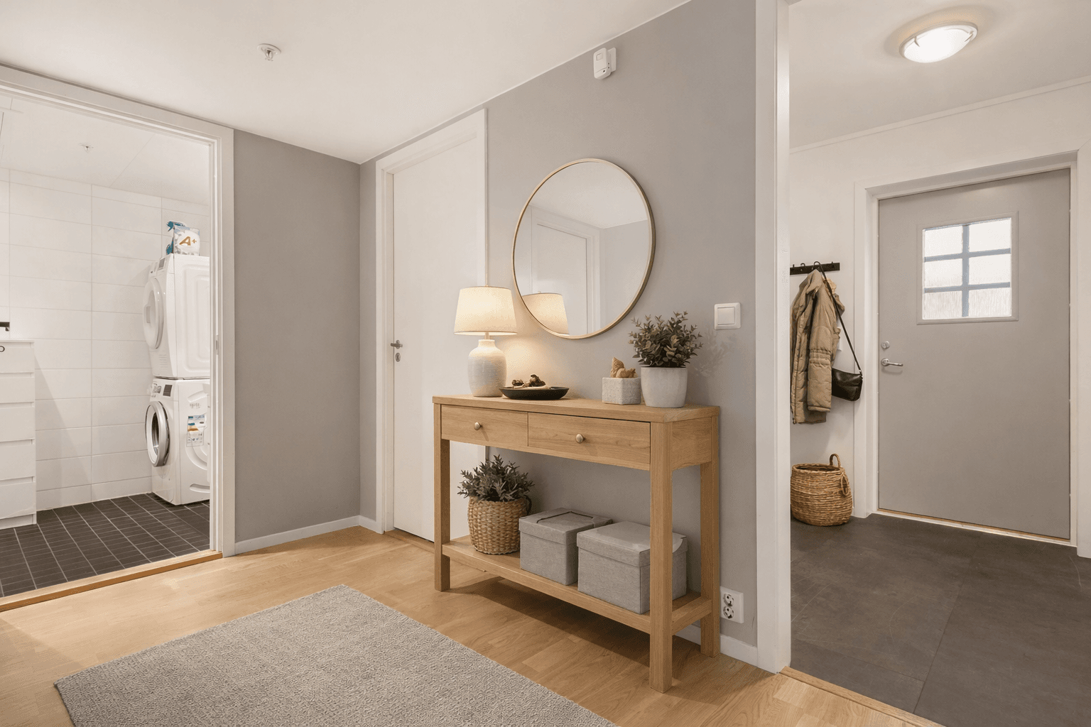 Hall. Det er oppbevaringsplass i både innvendig og utvendig bod. Bildet er innredet ved hjelp av KI-verktøy.