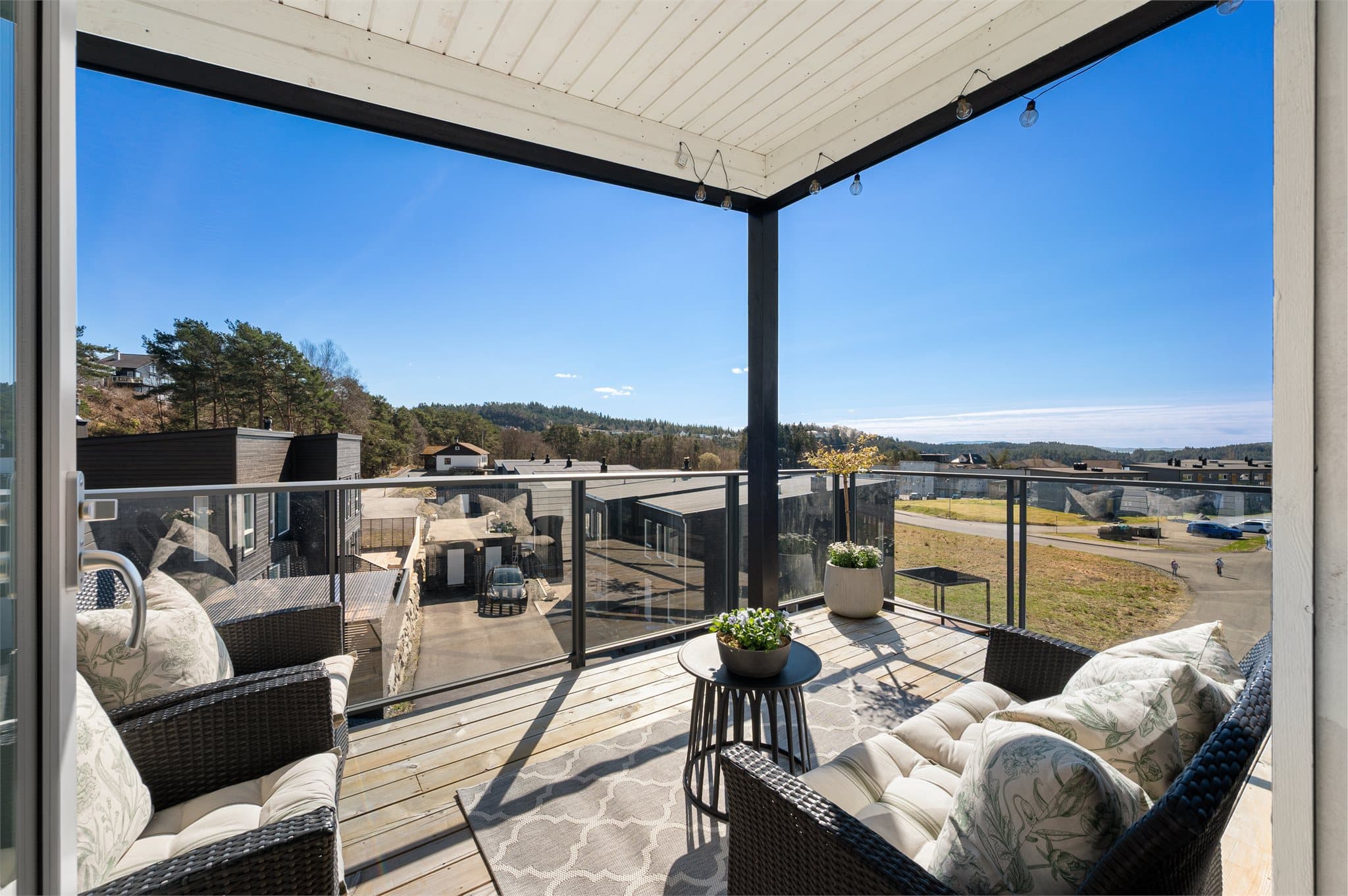 - Lekker familiebolig ferdigstilt i 2023, med tidsriktige og delikate kvaliteter! -