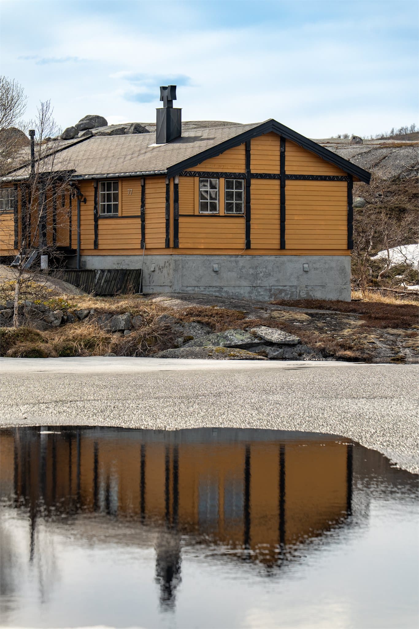 Hytten ligger meget flott til ved vannet