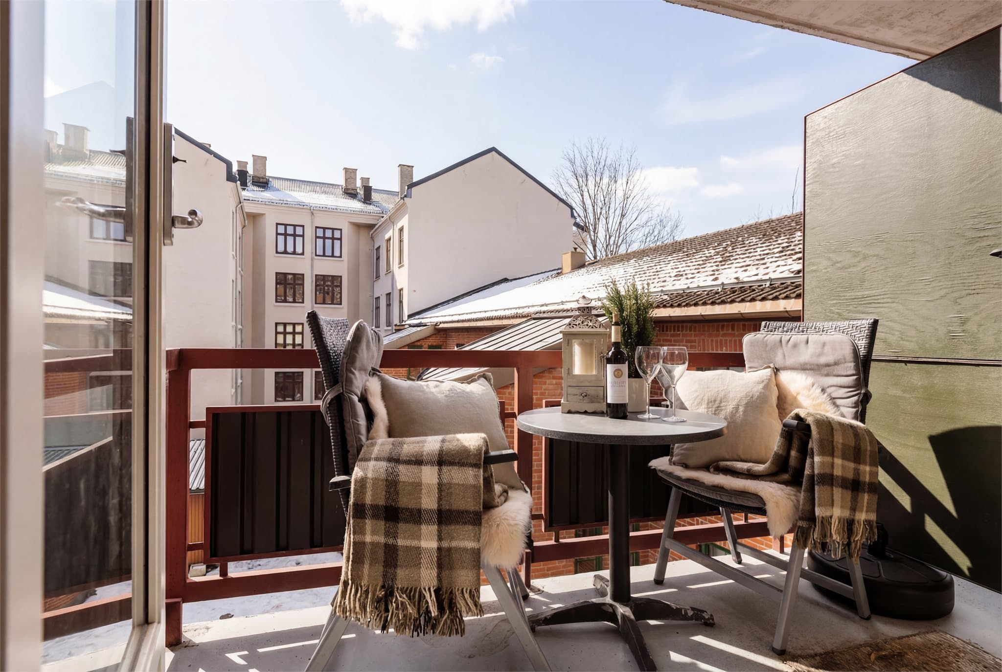 En lys og luftig 2-roms i hjertet av Majorstuen med skjermet beliggenhet mot rolig bakgård.