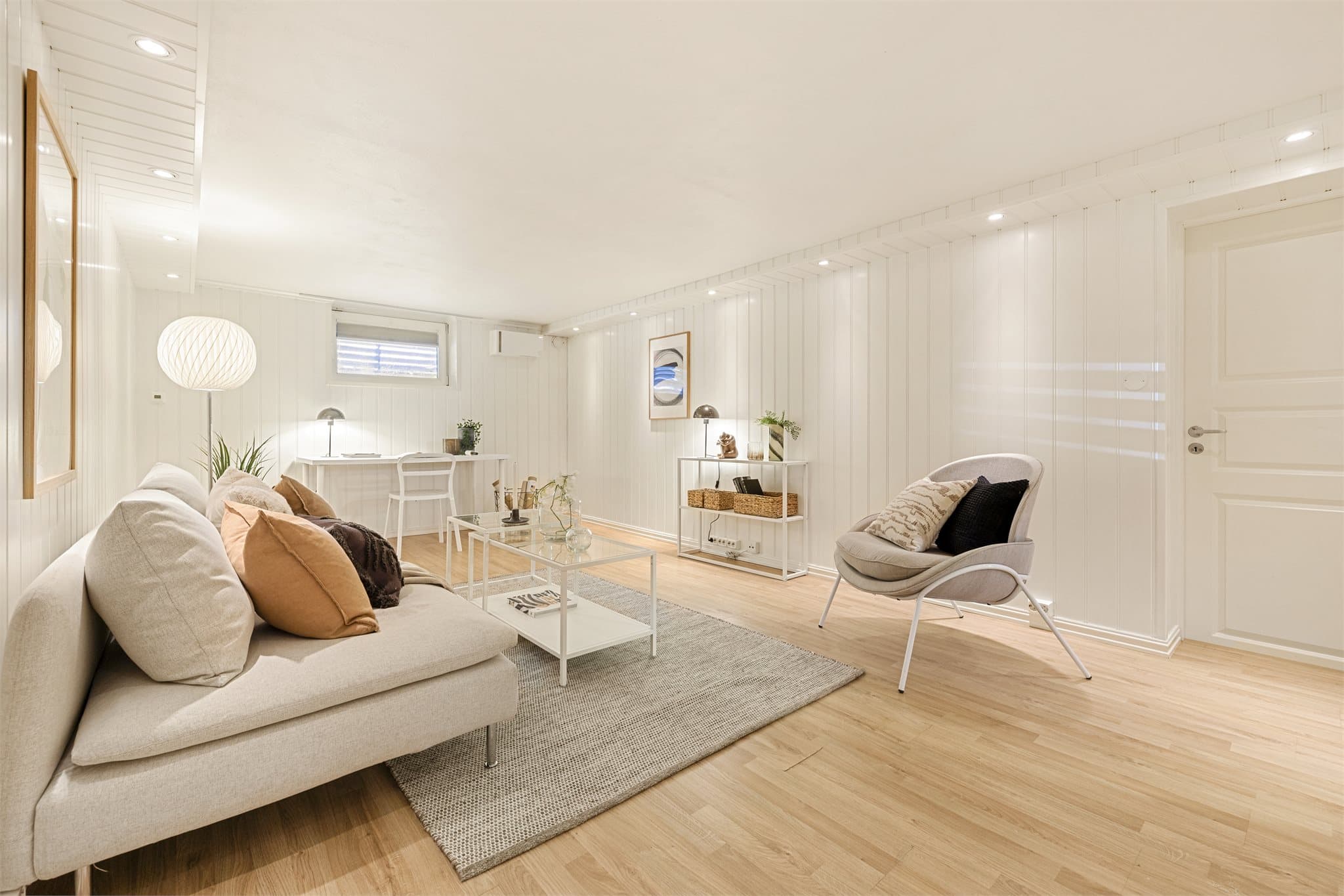 Stort og lyst rom som i dag benyttes som kjellerstue