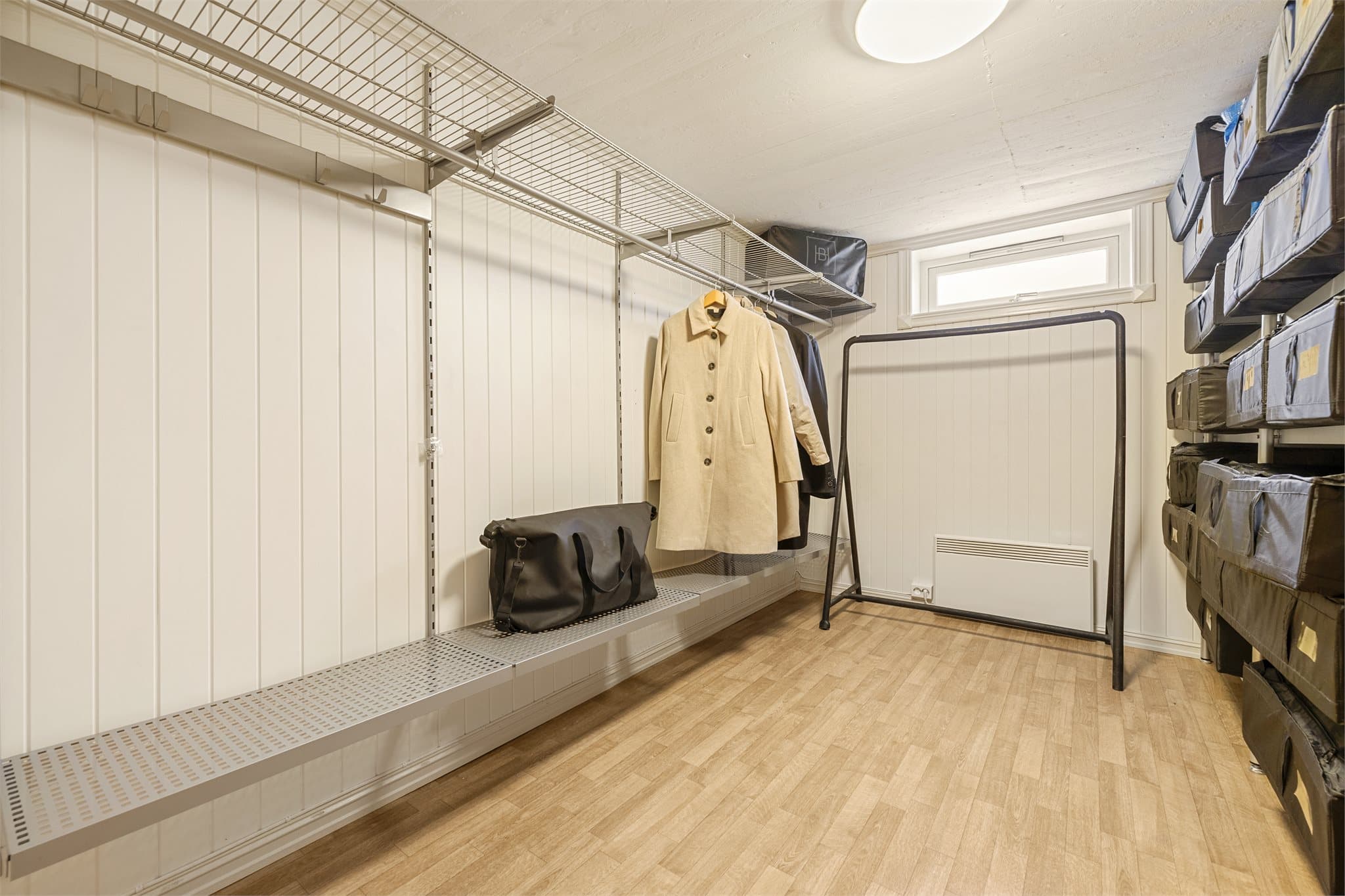 Boligen har 2 romslige boder i kjelleren