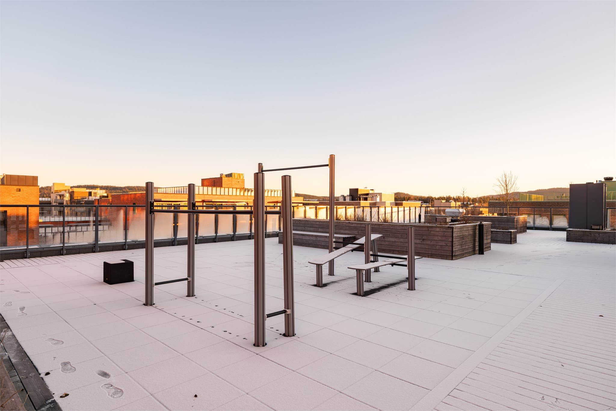 Utvendig "treningssenter" på takterrassen.