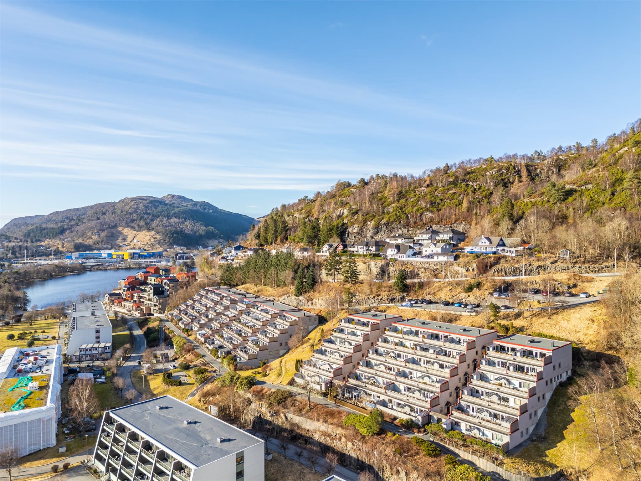 Sentral og etablert område på Nyborg i Åsane -